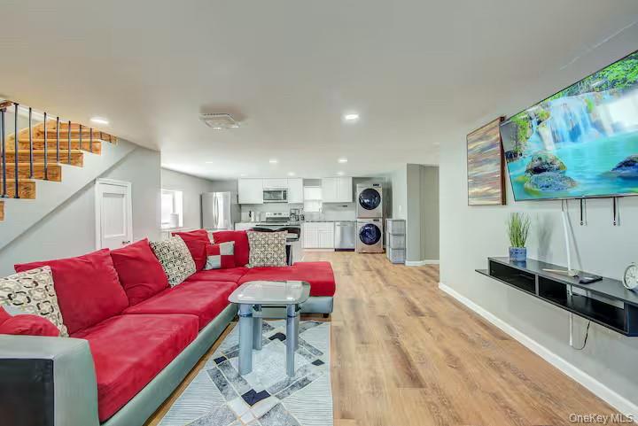 8 Carl Place # 4, New Windsor, NY 12553