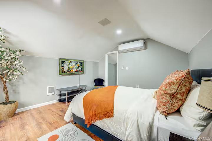 8 Carl Place # 4, New Windsor, NY 12553