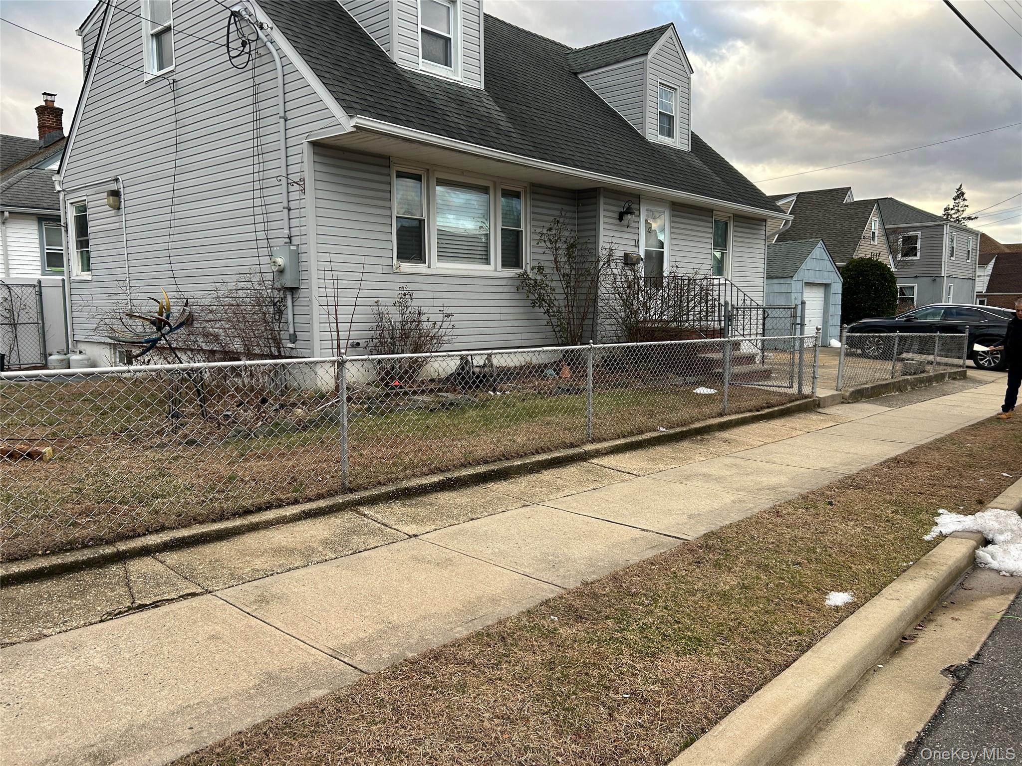 42 Princeton Street, Valley Stream, NY 11580