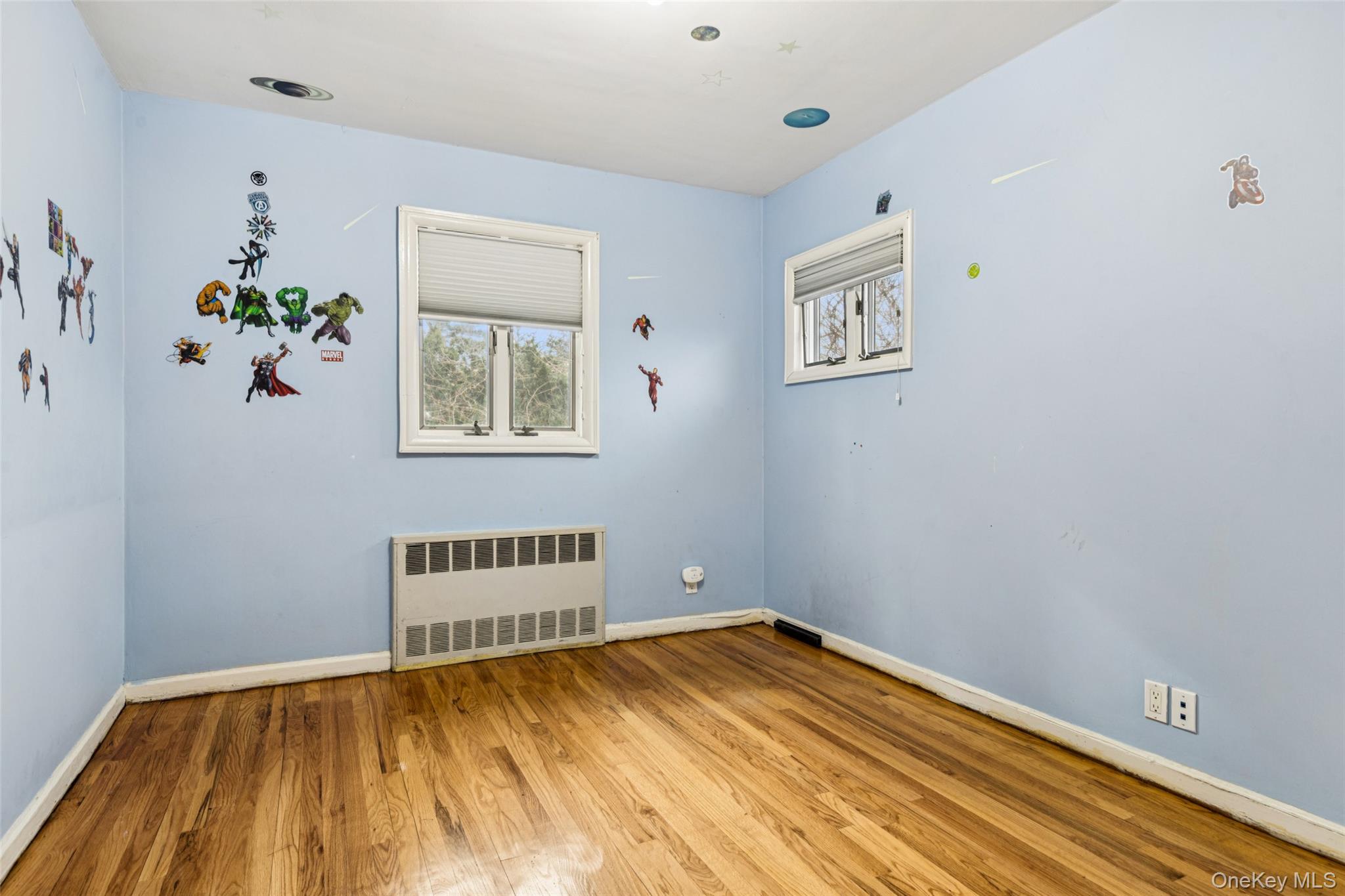 15 Baylis Place, Lynbrook, NY 11563