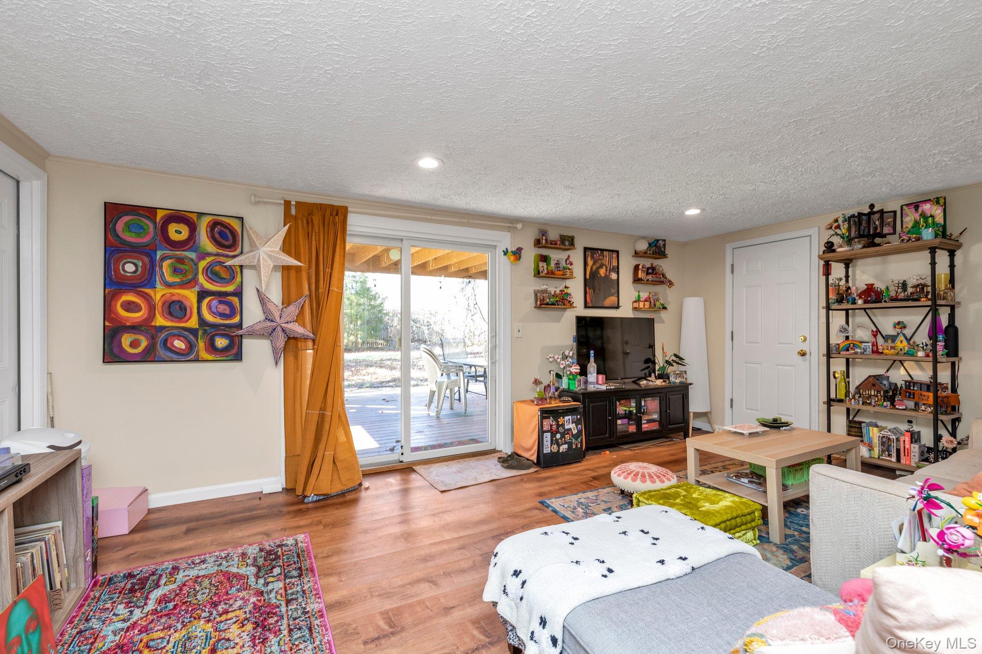 7 Vilno Court, Huntington Station, NY 11746