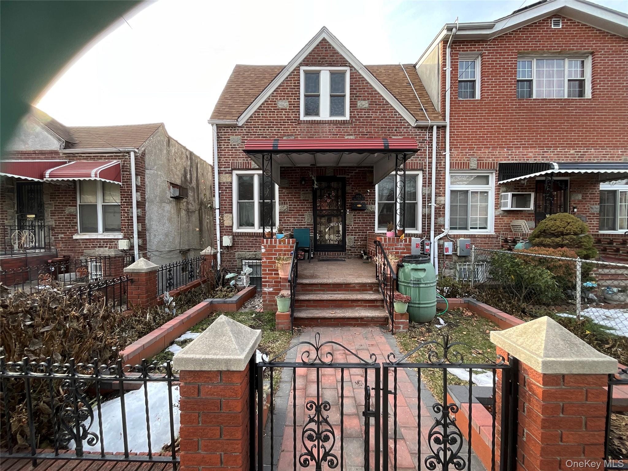 904 E 54th Street, Brooklyn, NY 11234