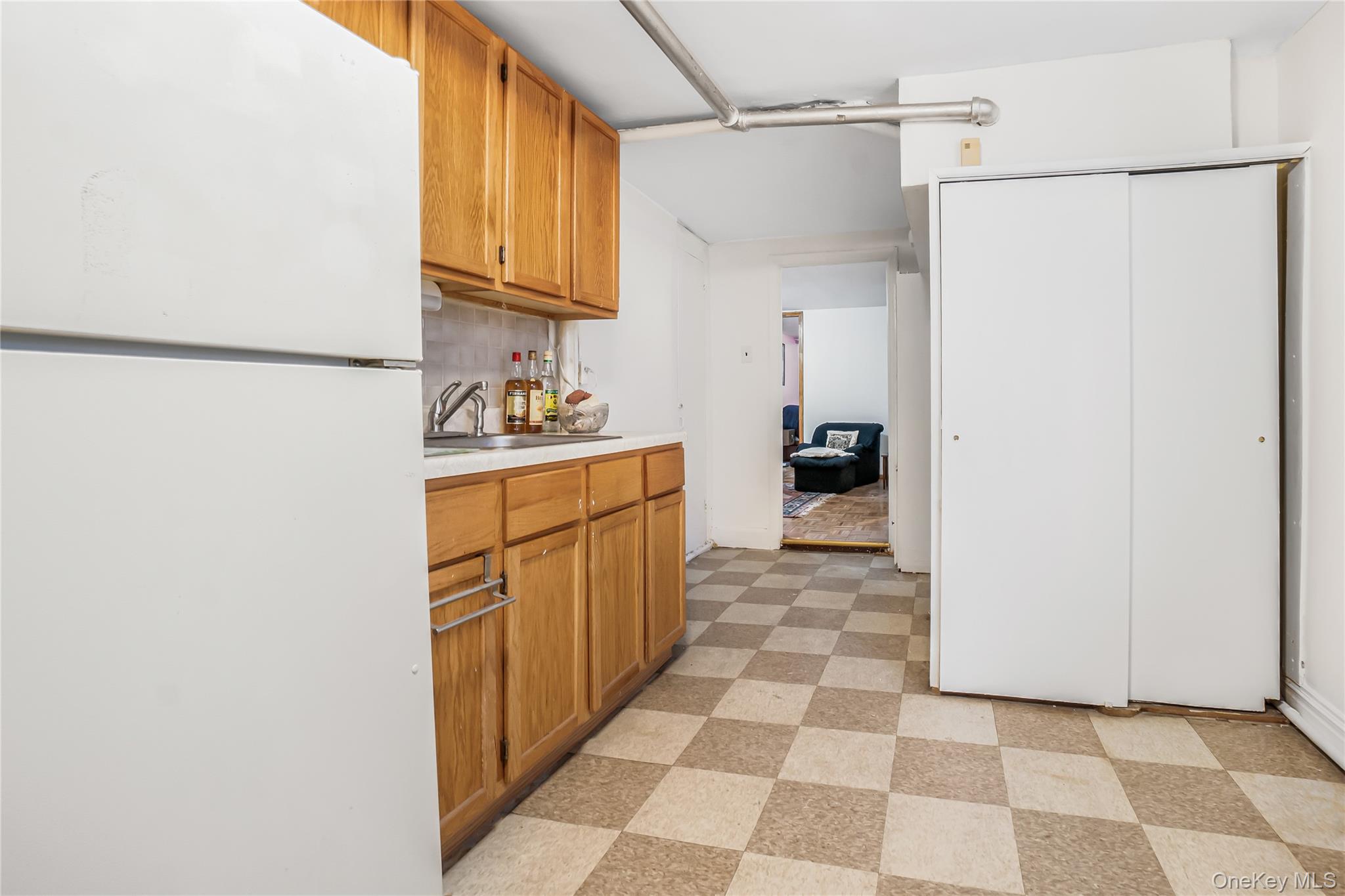 904 E 54th Street, Brooklyn, NY 11234