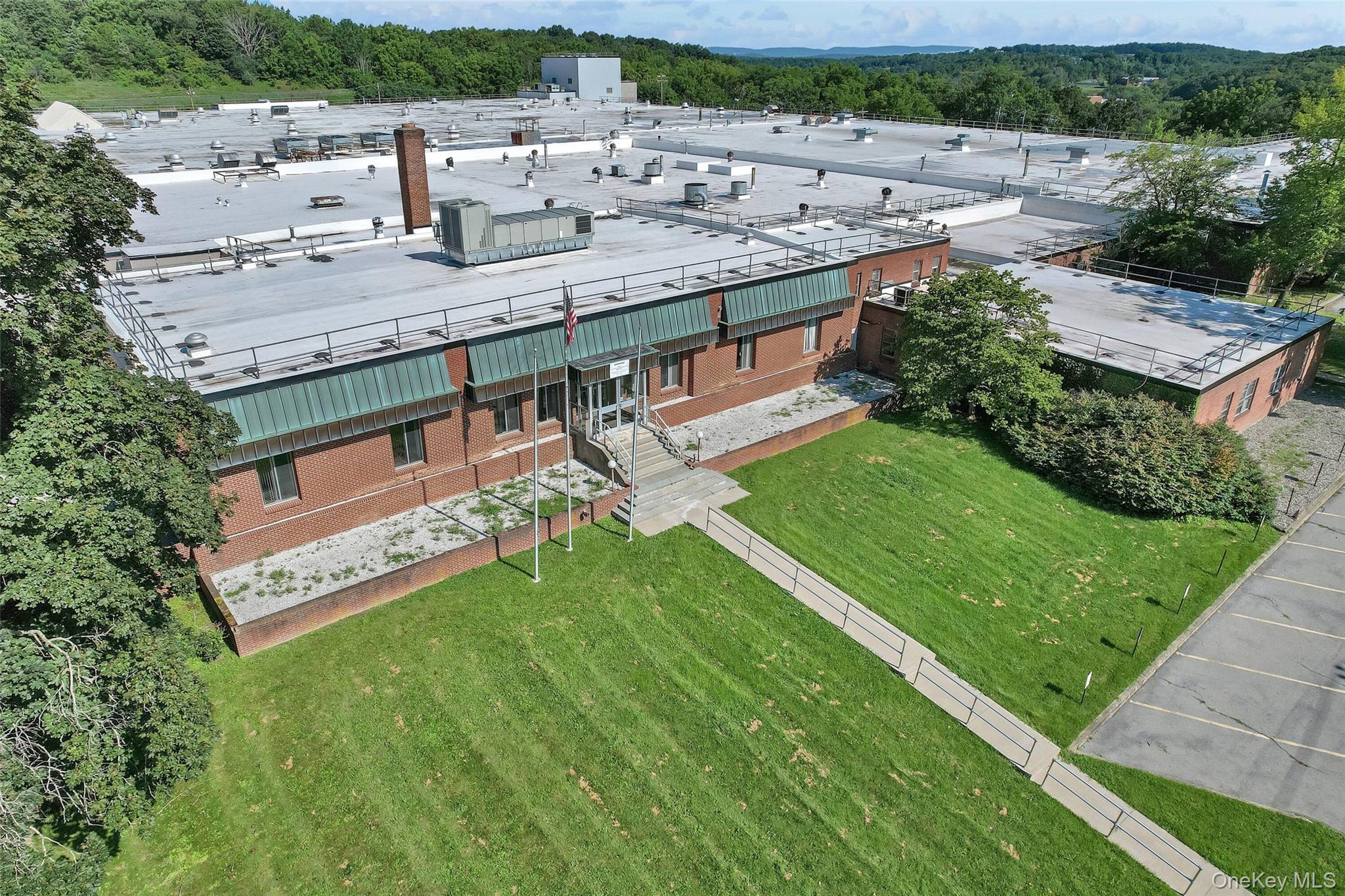 25 Oakland Avenue, Chester, NY 10918