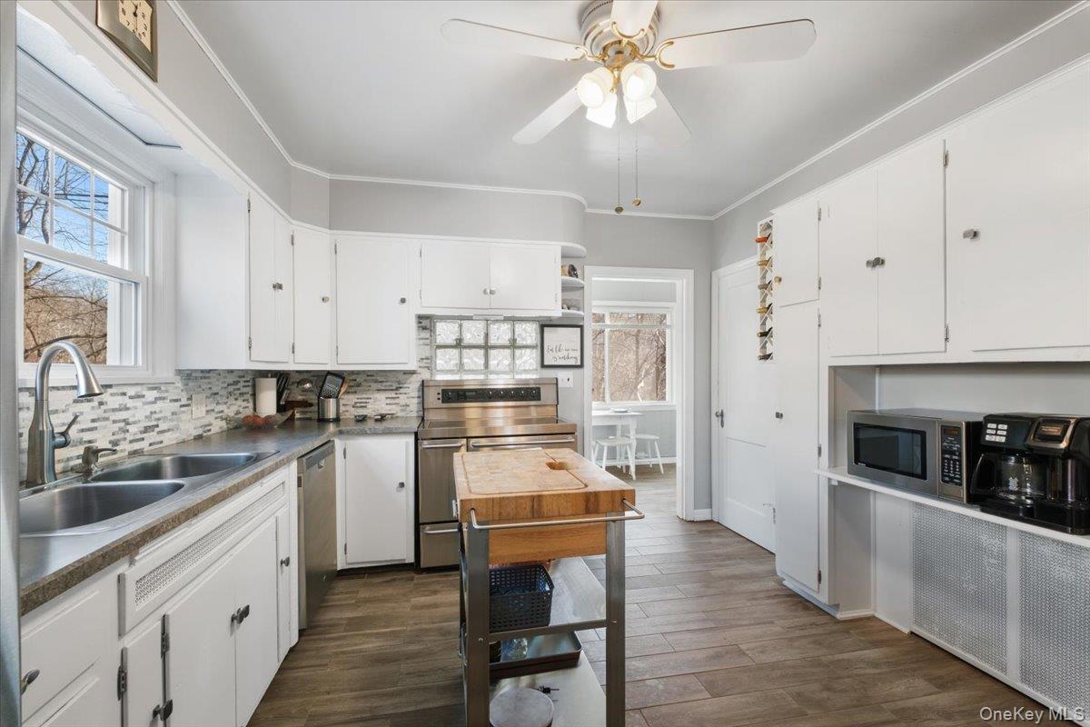 9 Crescent Hill Drive, Cortlandt Manor, NY 10567