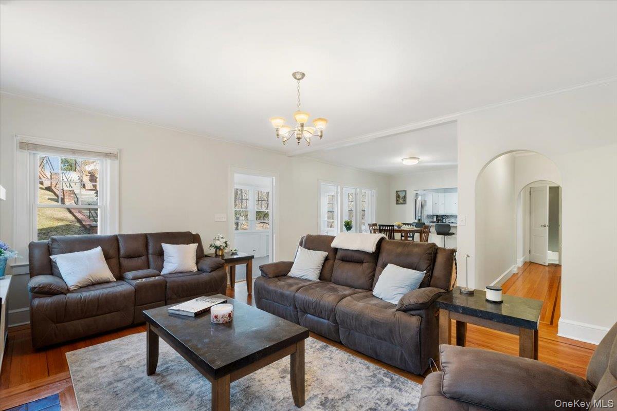 9 Crescent Hill Drive, Cortlandt Manor, NY 10567