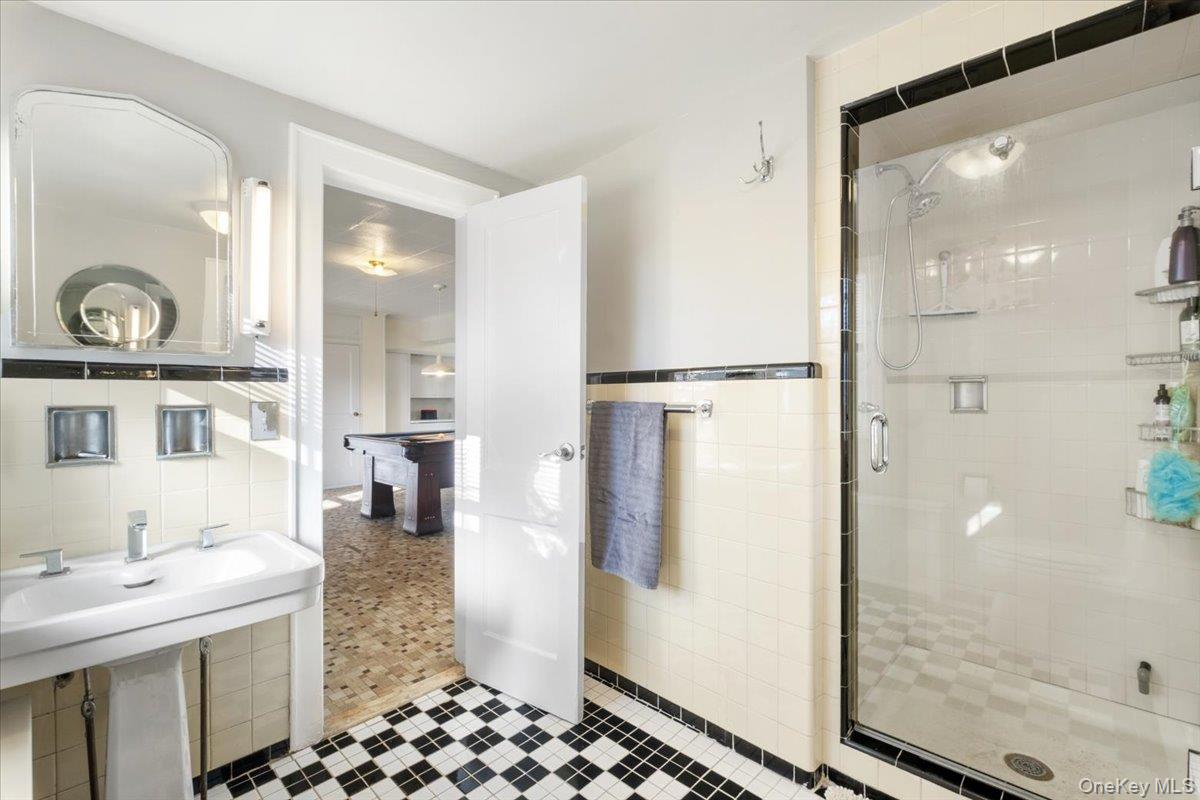 9 Crescent Hill Drive, Cortlandt Manor, NY 10567