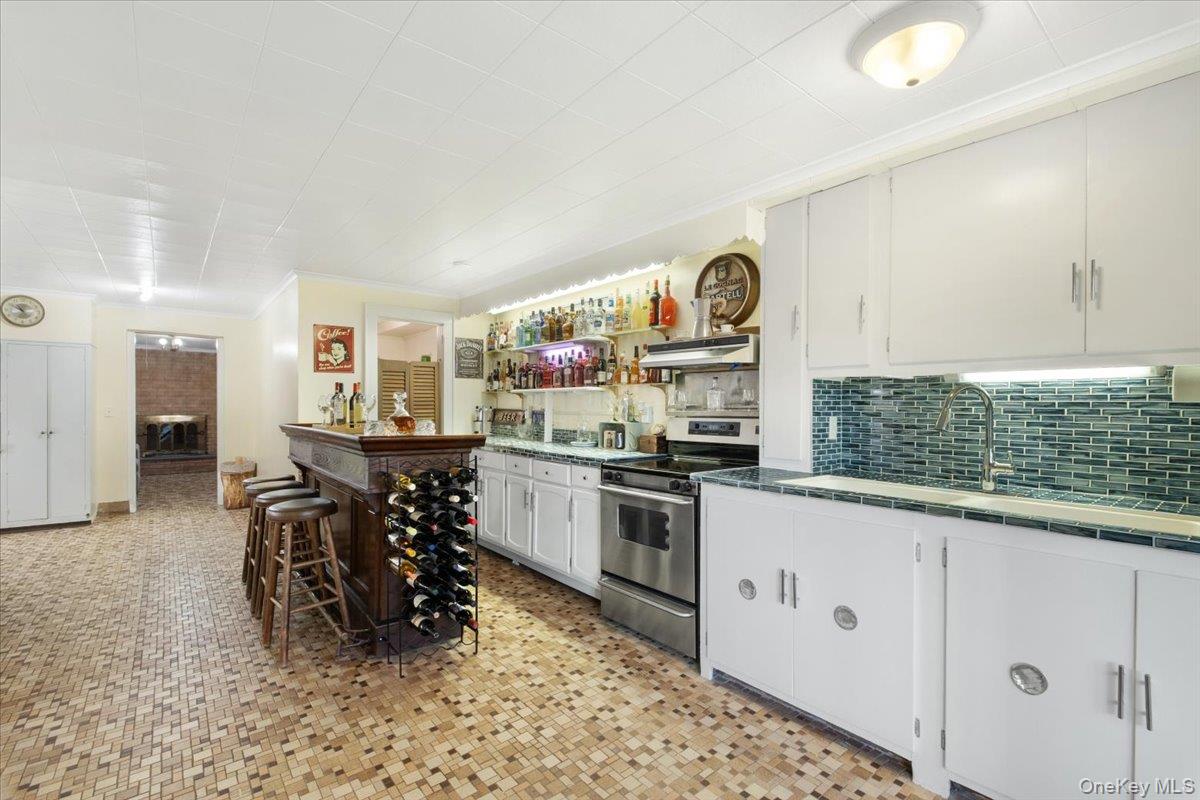 9 Crescent Hill Drive, Cortlandt Manor, NY 10567