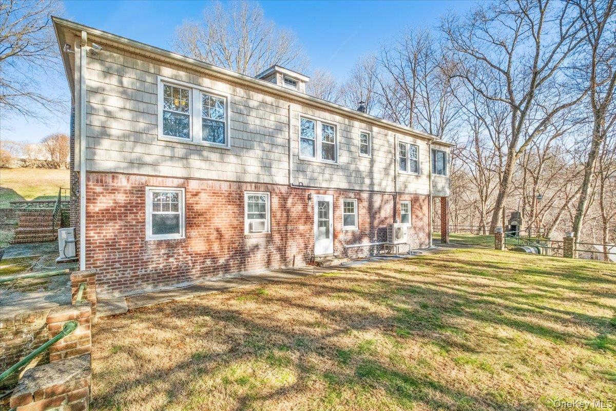 9 Crescent Hill Drive, Cortlandt Manor, NY 10567