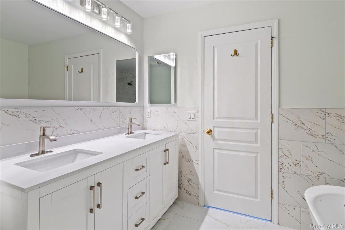 2 Winterberry Lane, Briarcliff Manor, NY 10510