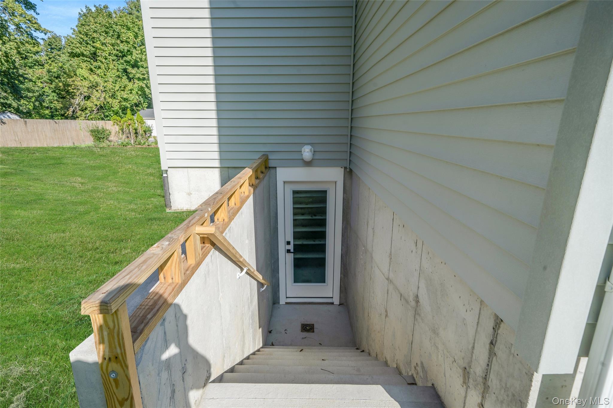 817 Pondview Road, Riverhead, NY 11901