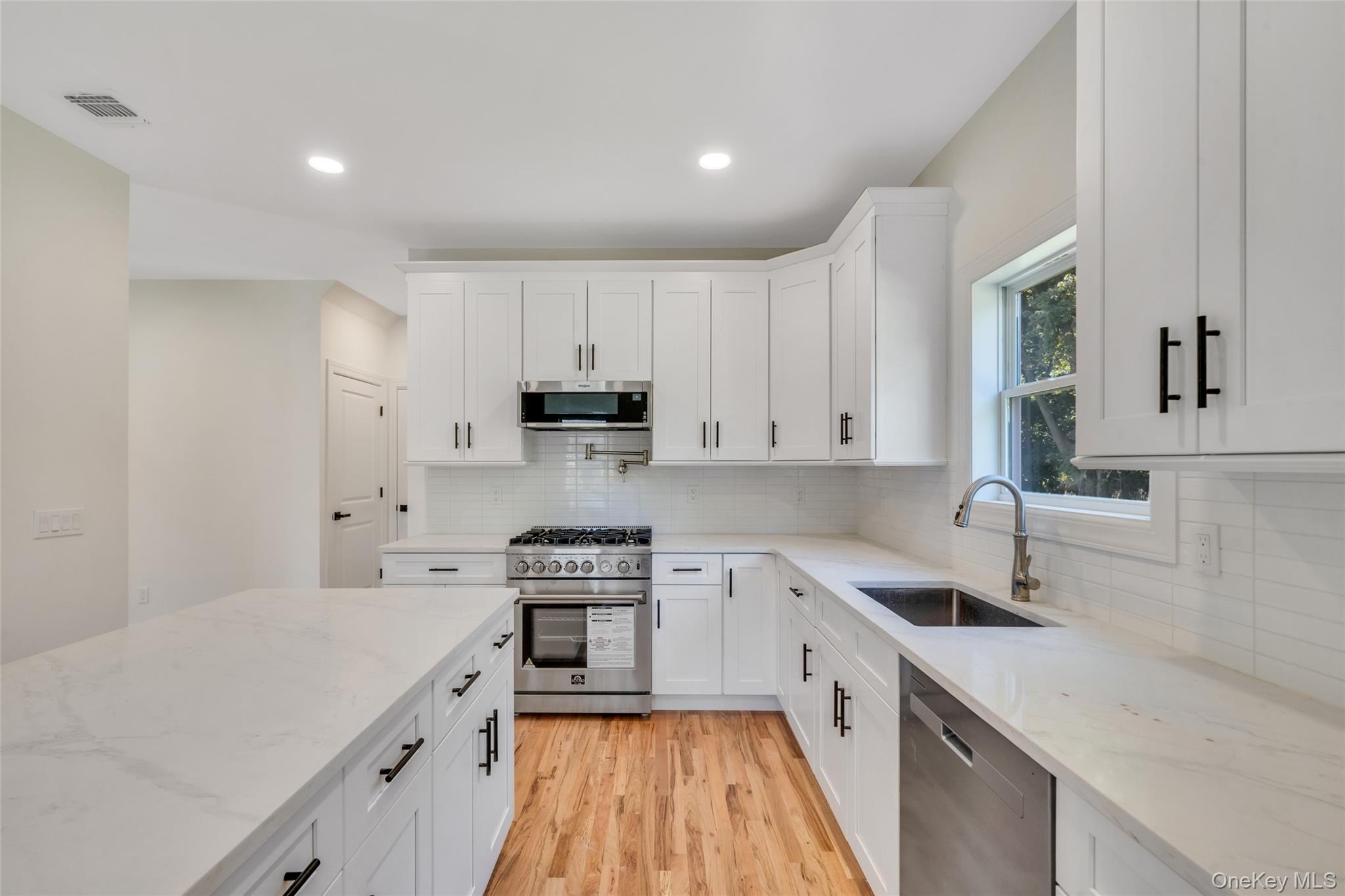 817 Pondview Road, Riverhead, NY 11901