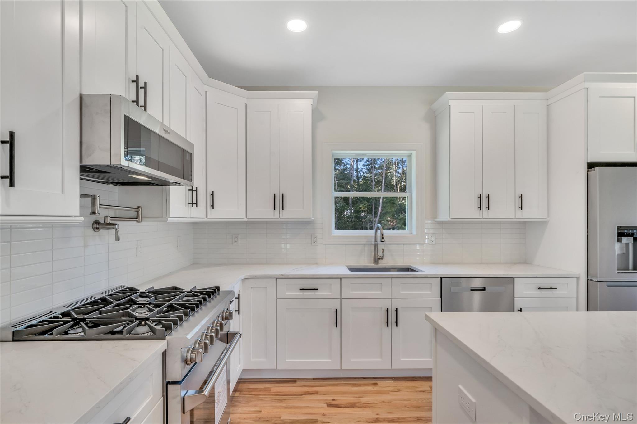 817 Pondview Road, Riverhead, NY 11901