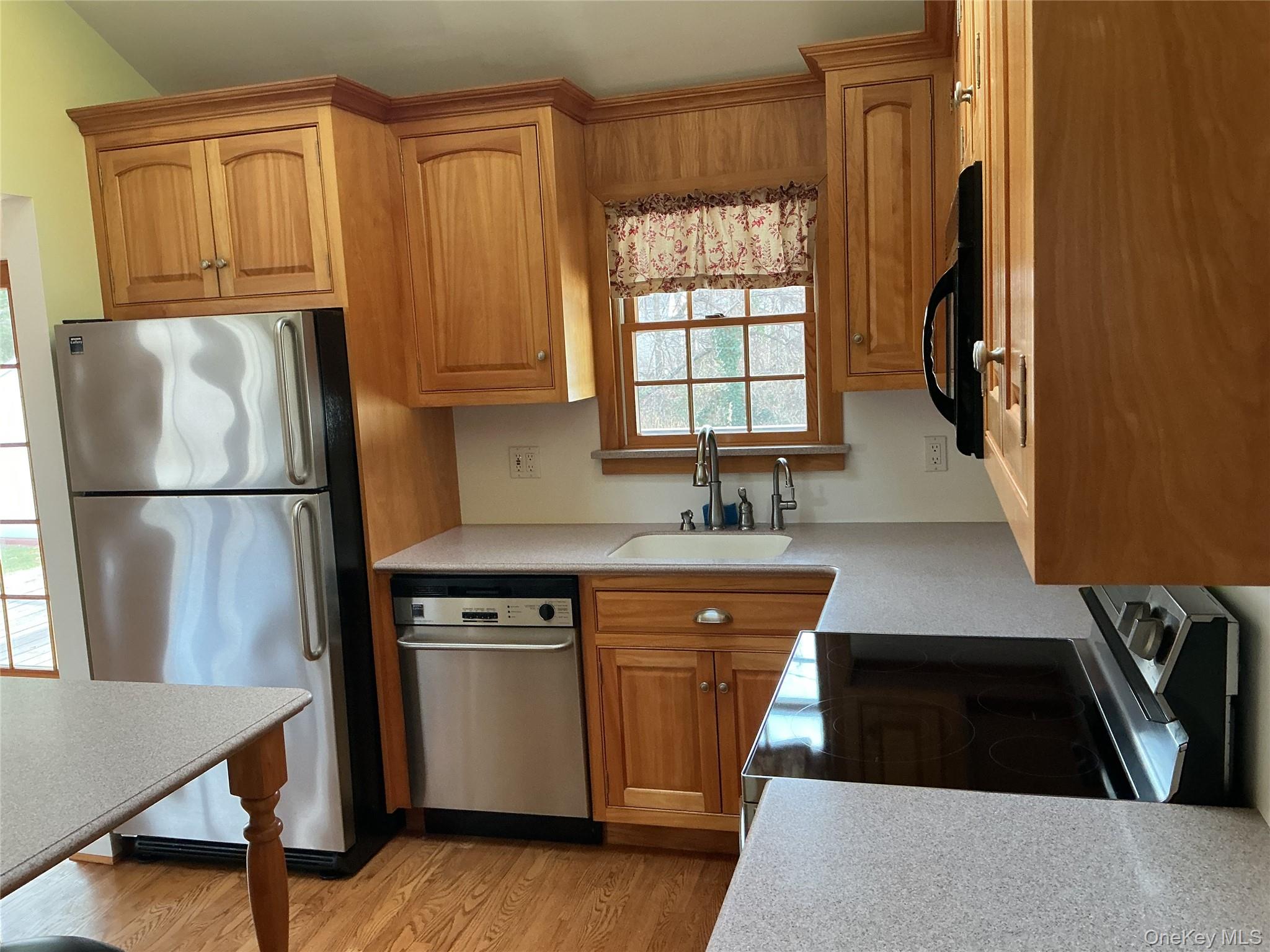 34 Scholl Drive, Farmingdale, NY 11735