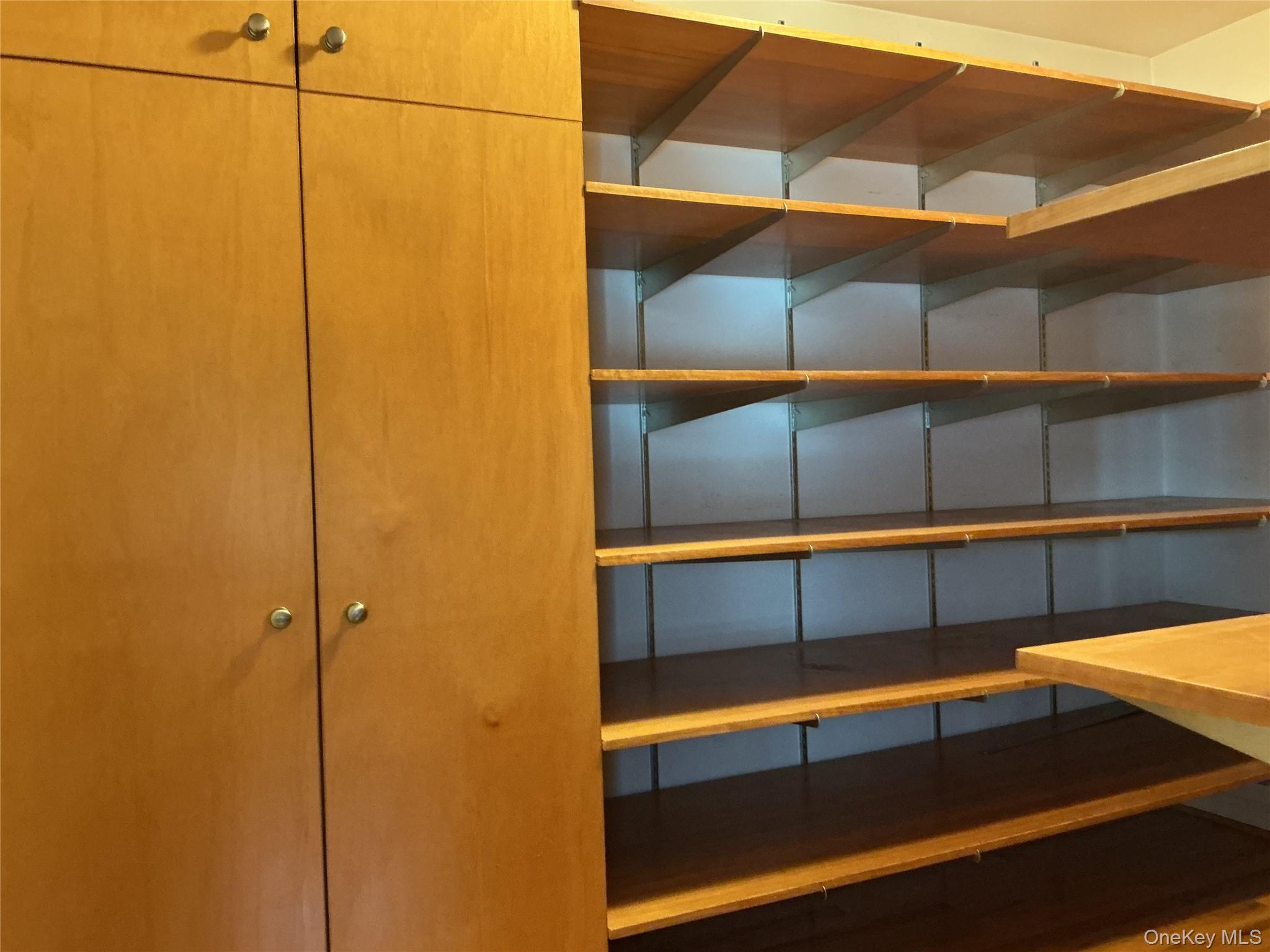 34 Scholl Drive, Farmingdale, NY 11735