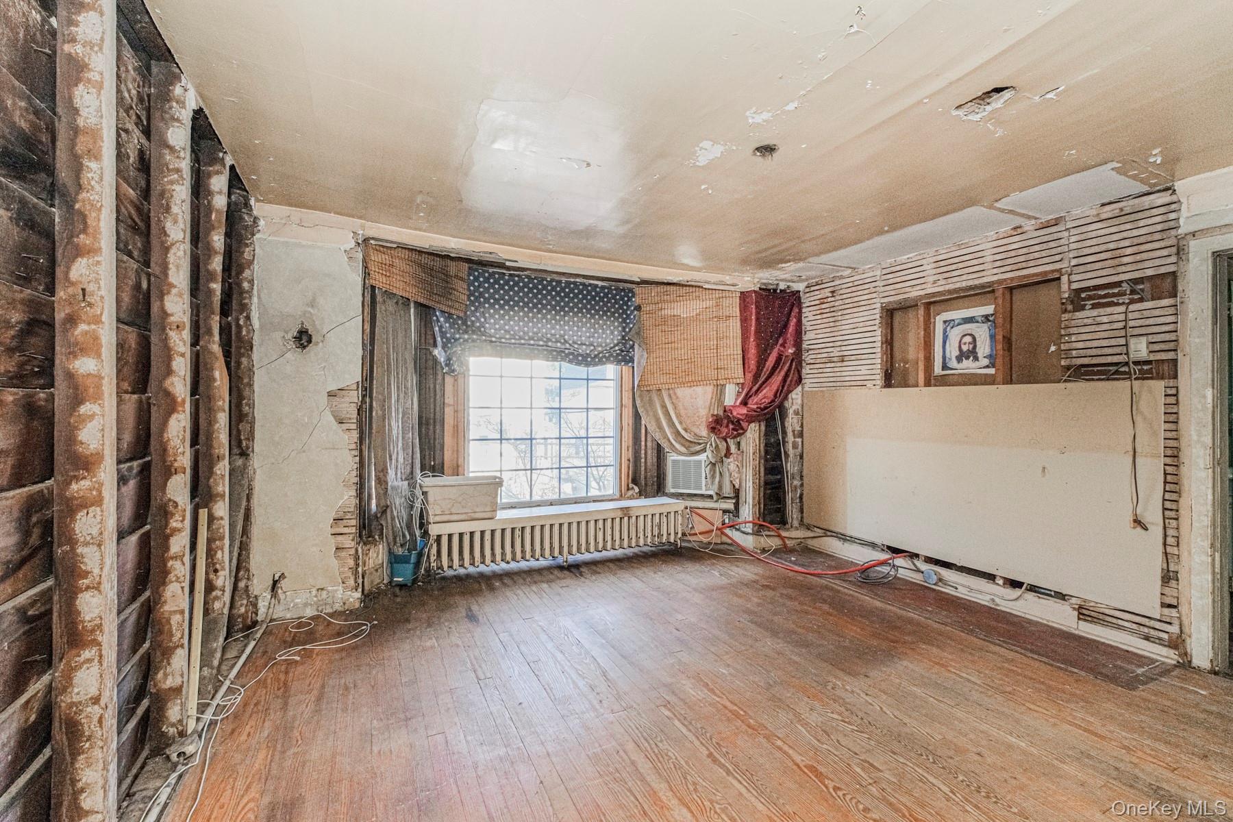 102 wright Street, Staten Island, NY 10304