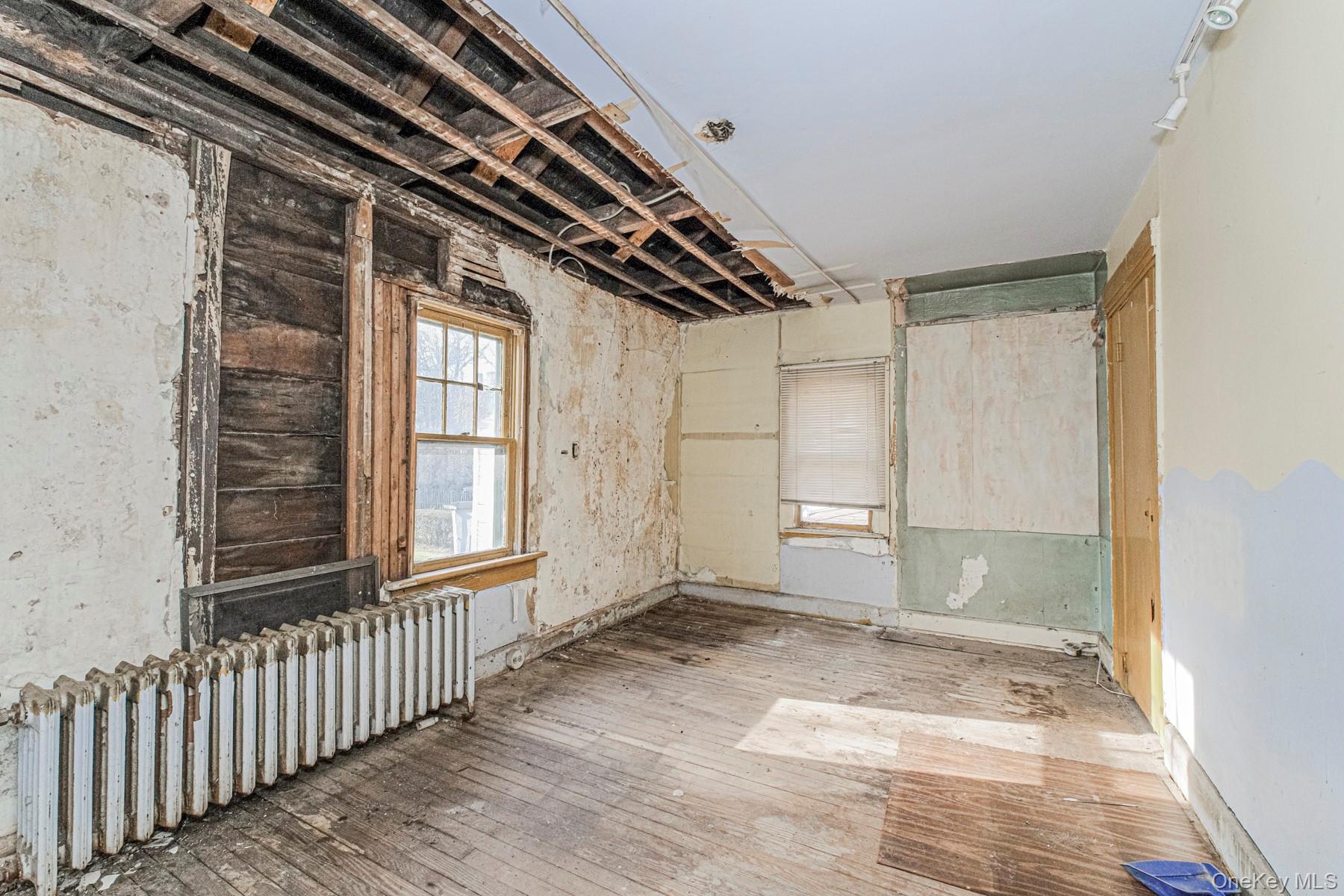 102 wright Street, Staten Island, NY 10304