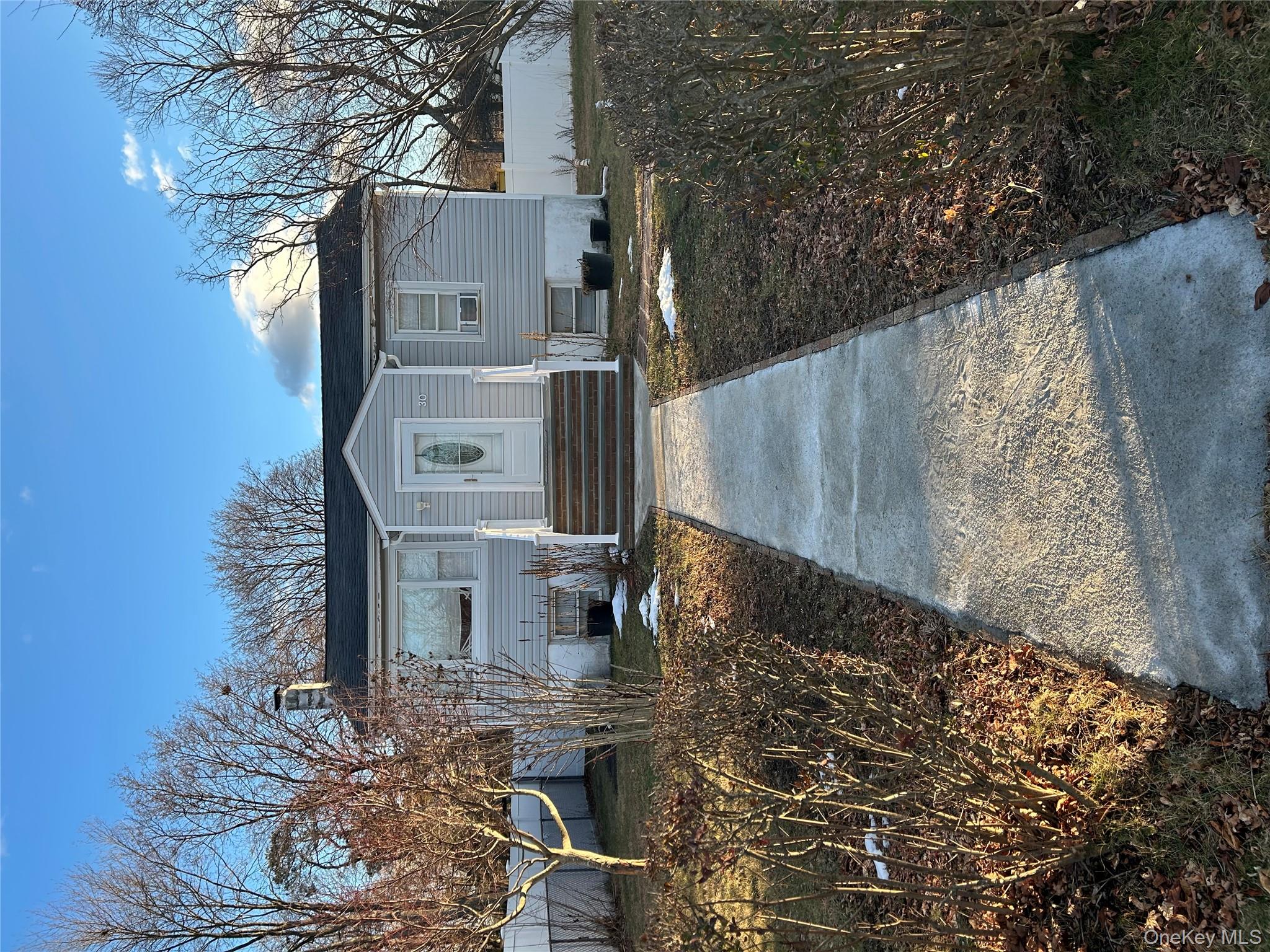 30 Gates Avenue, Brentwood, NY 11717