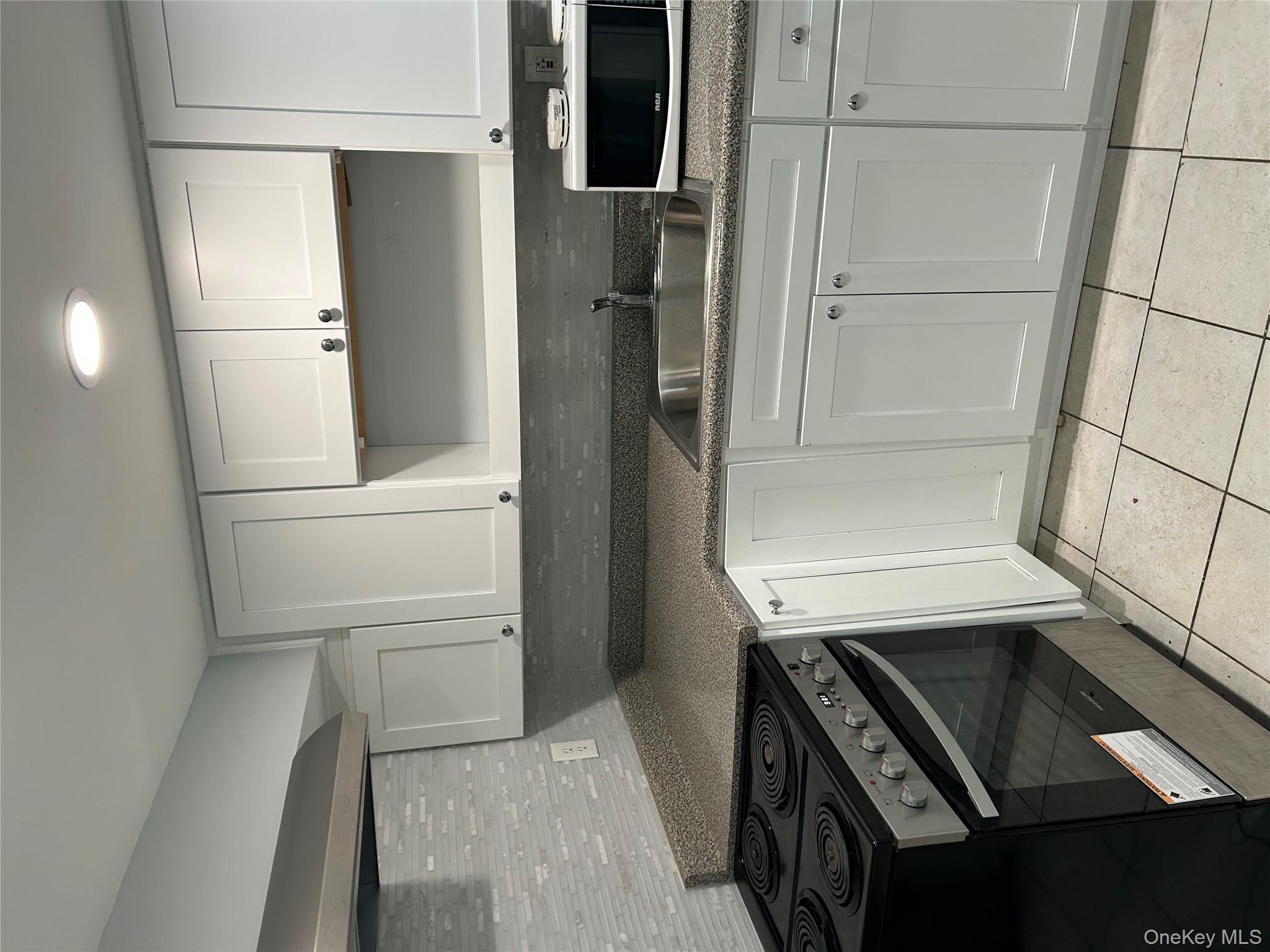 30 Gates Avenue, Brentwood, NY 11717