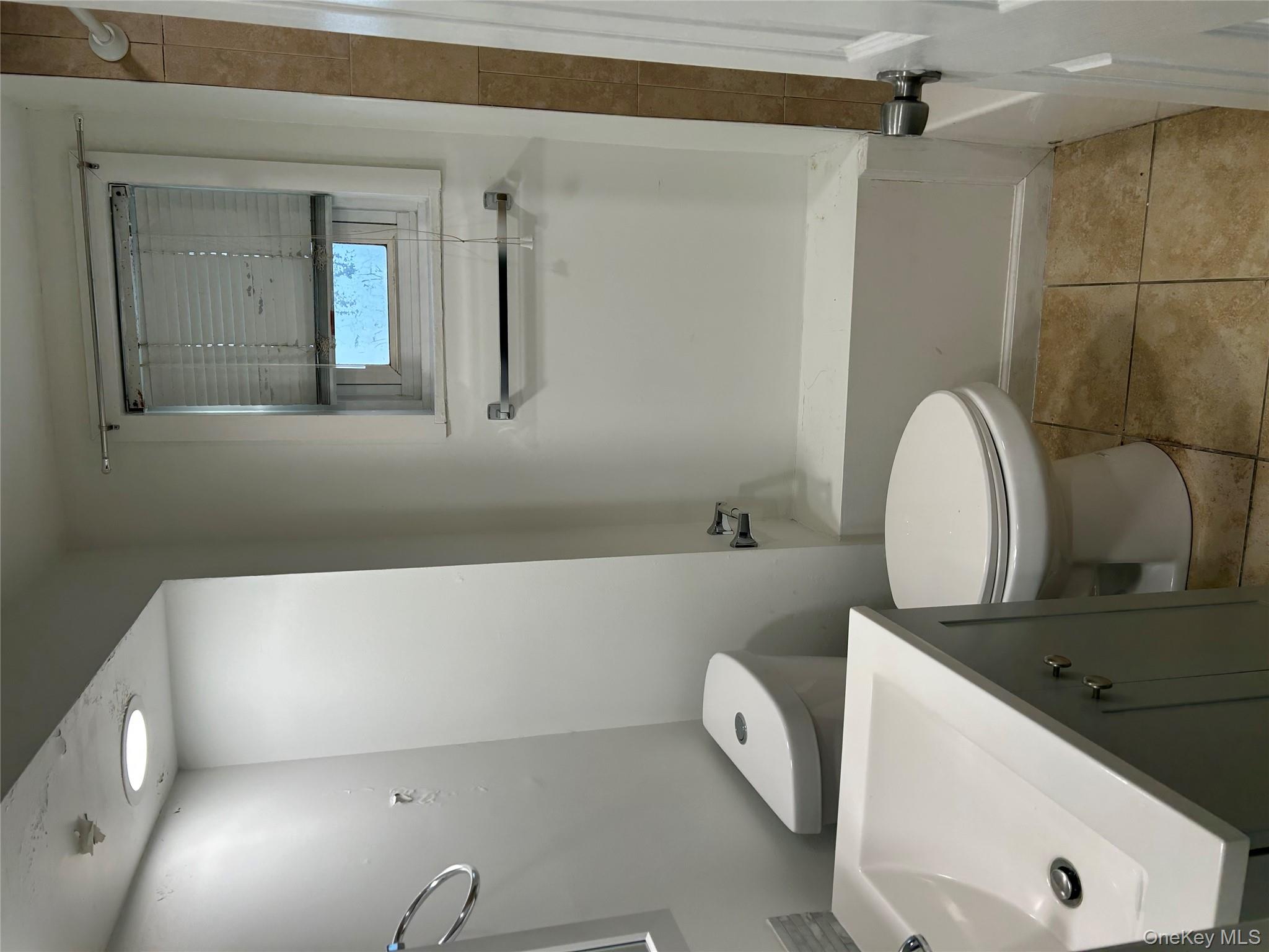 30 Gates Avenue, Brentwood, NY 11717