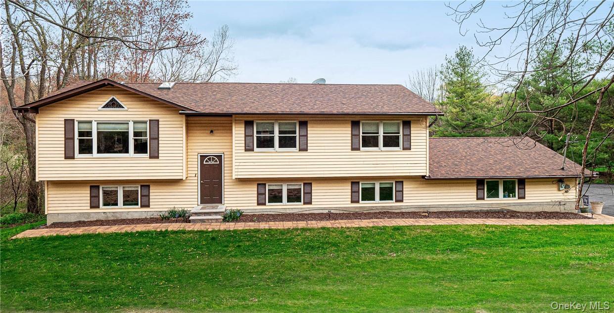 26 Waterbury Road, Warwick, NY 10990