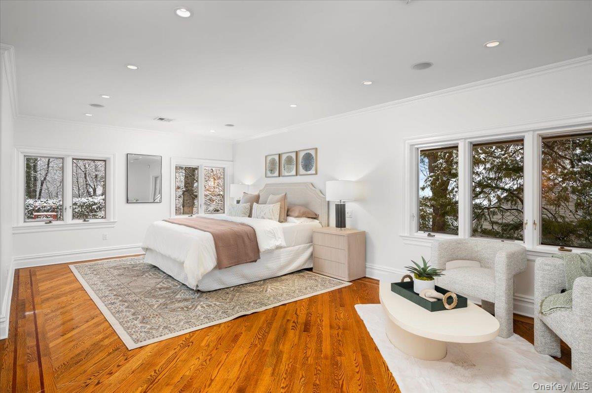 31 Howell Avenue, Larchmont, NY 10538