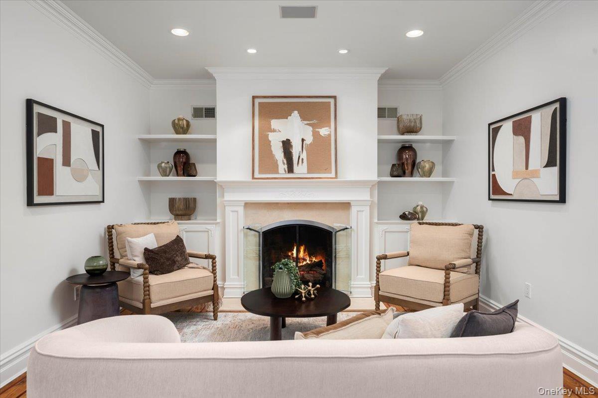 31 Howell Avenue, Larchmont, NY 10538