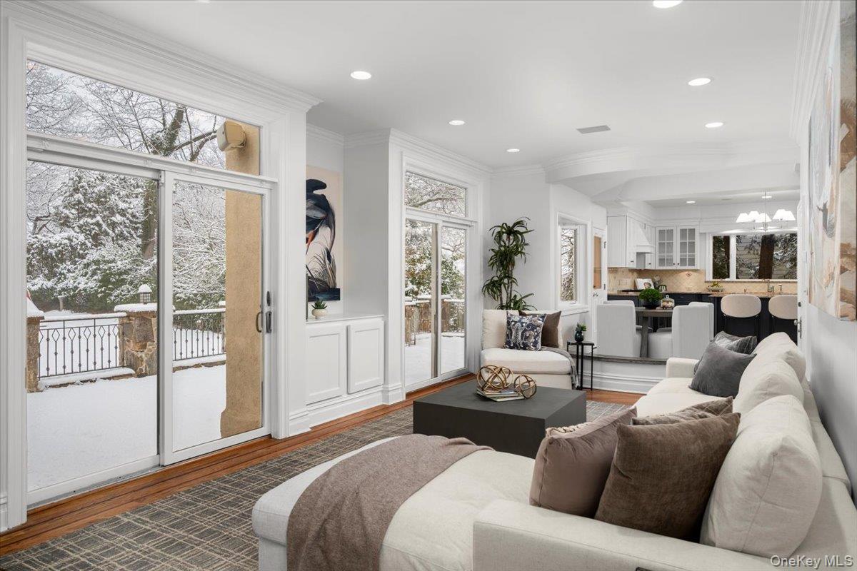 31 Howell Avenue, Larchmont, NY 10538