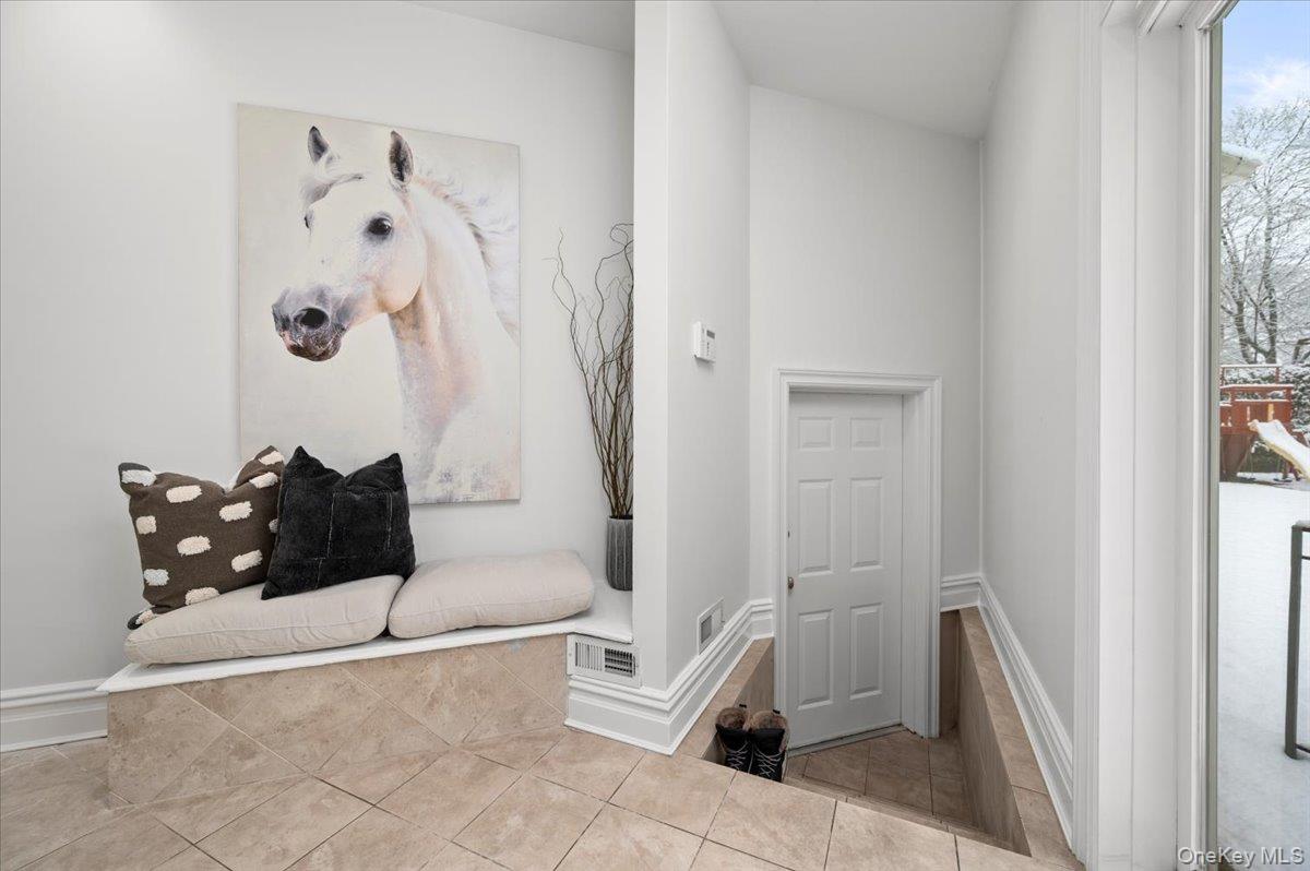 31 Howell Avenue, Larchmont, NY 10538