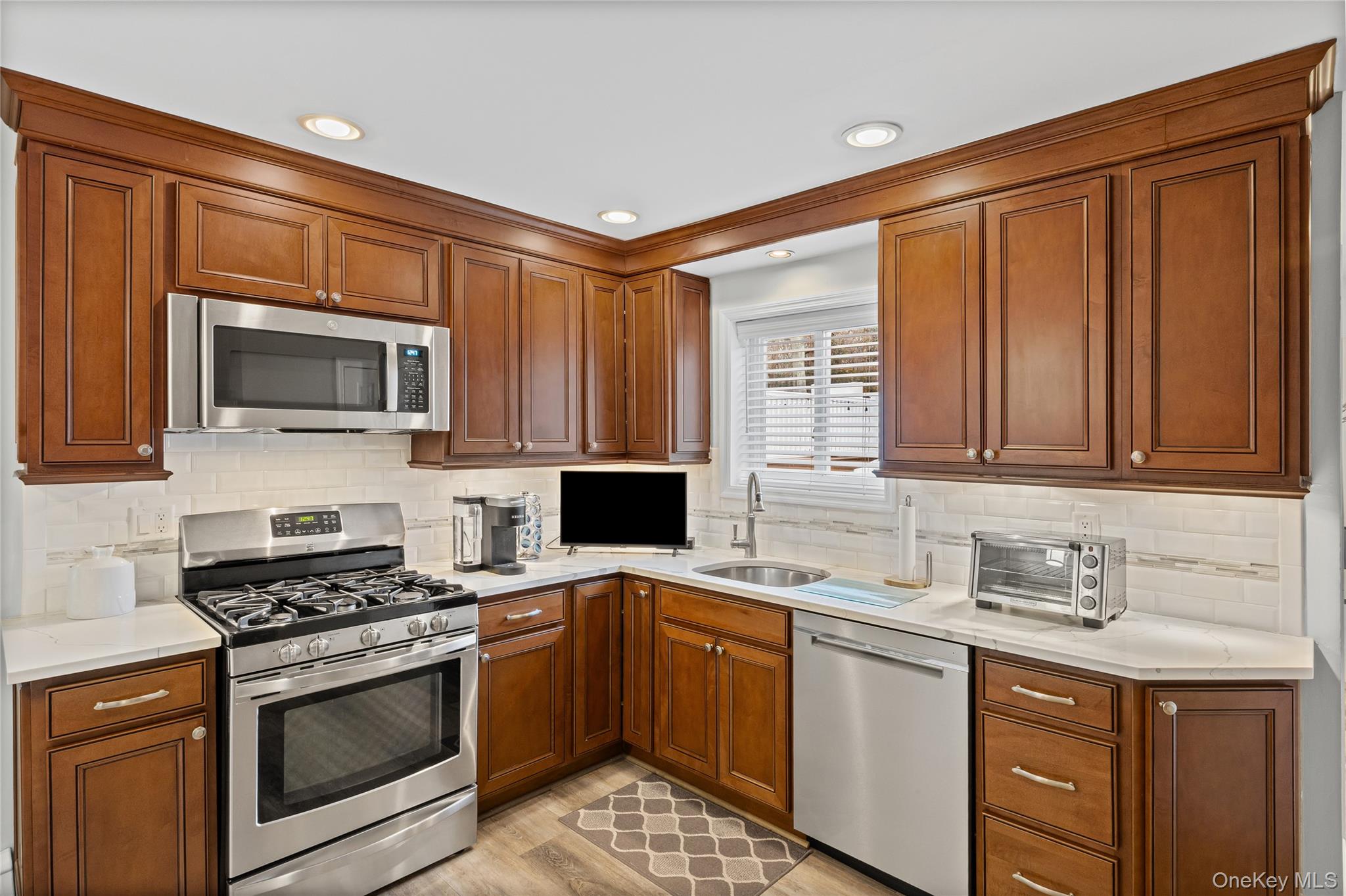 31 Country Lane Drive, Kings Park, NY 11754