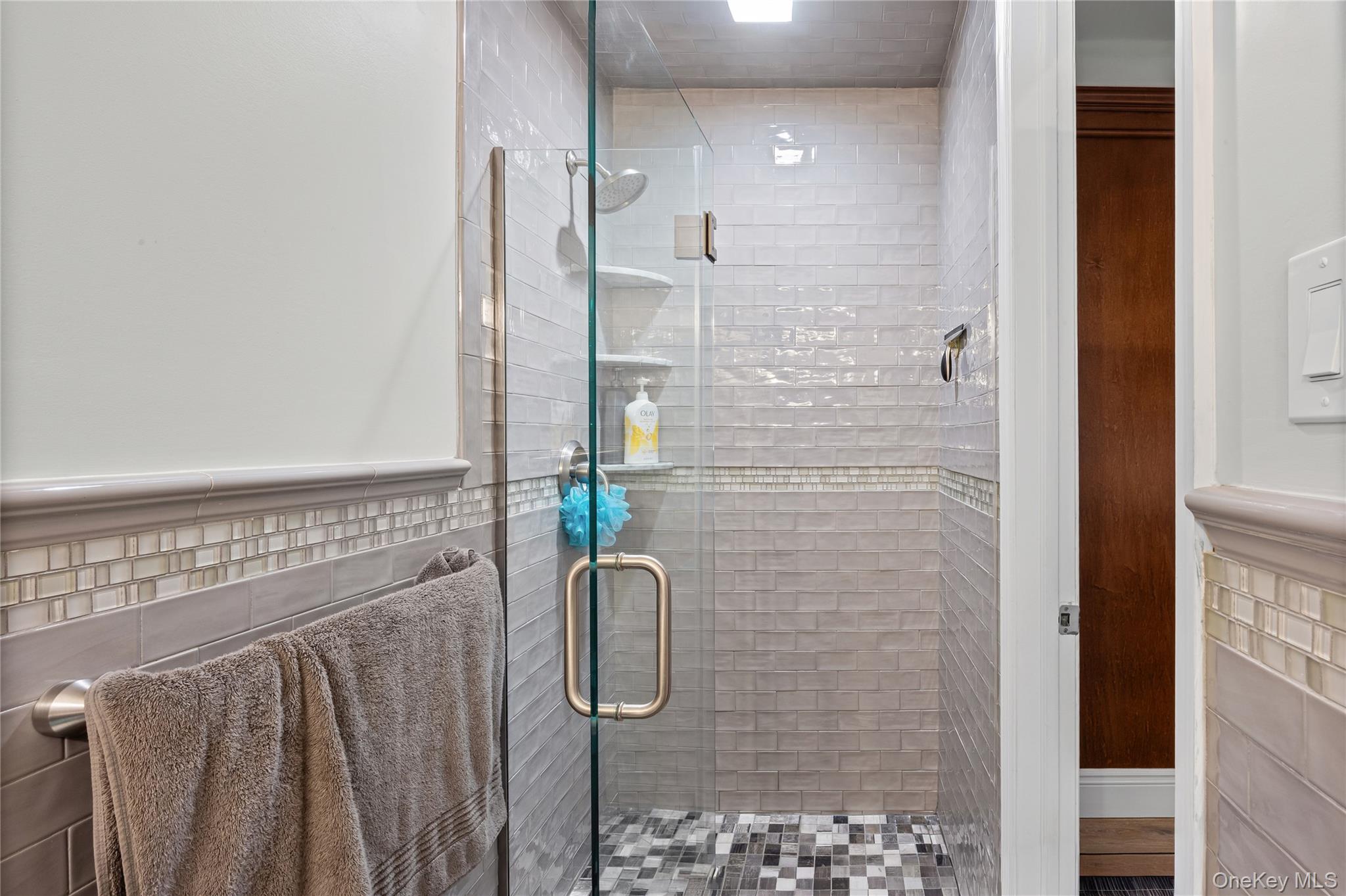 31 Country Lane Drive, Kings Park, NY 11754