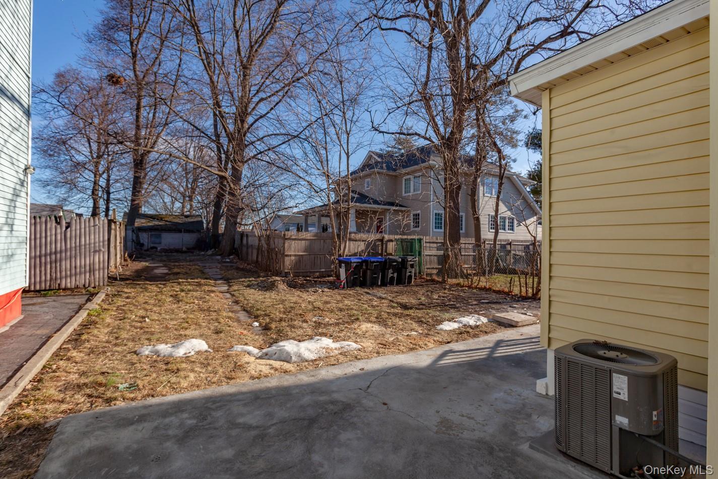 89 Smith Street, Poughkeepsie, NY 12601