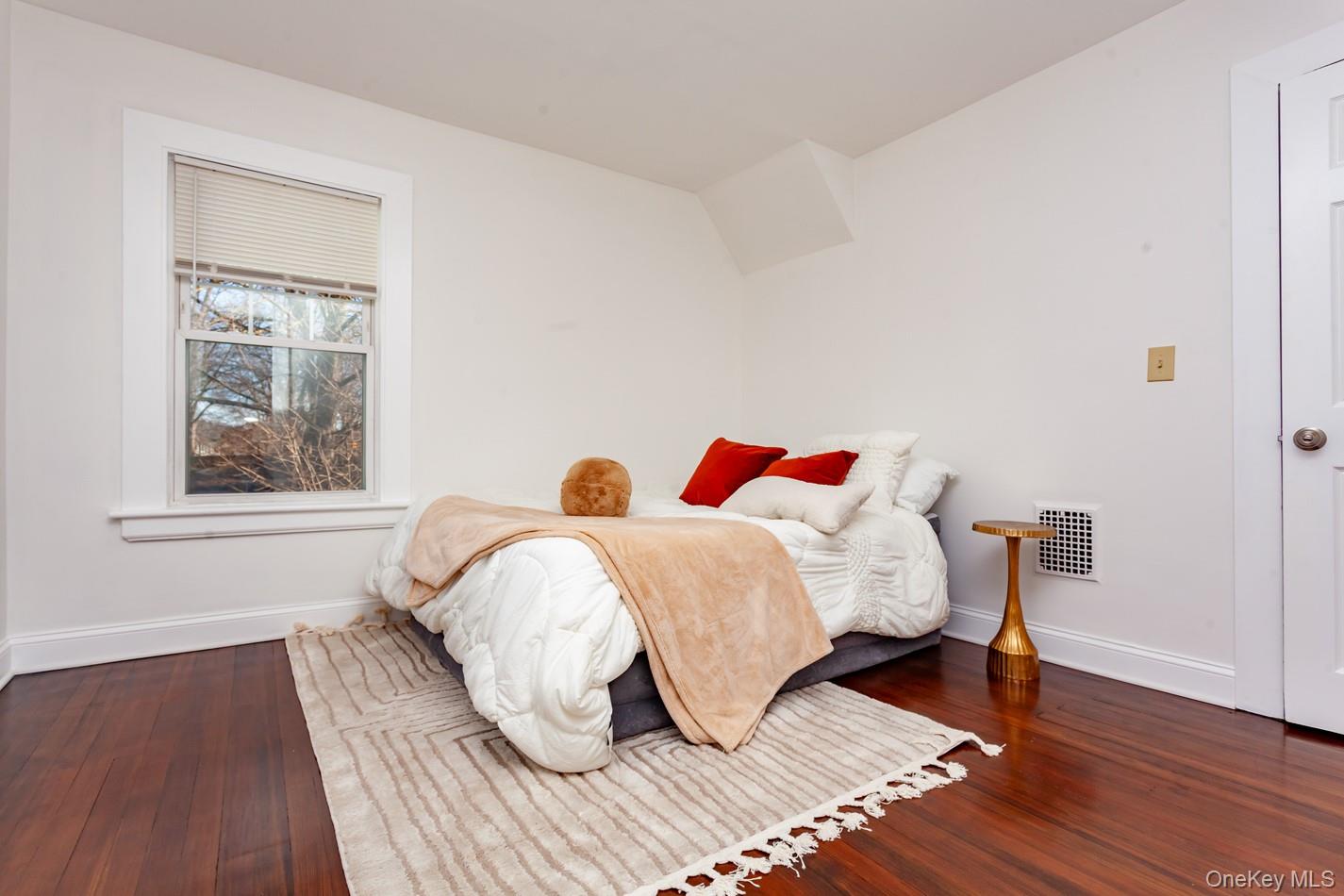 89 Smith Street, Poughkeepsie, NY 12601