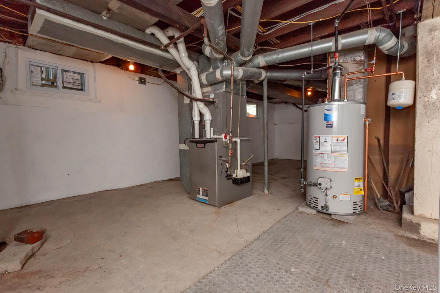 89 Smith Street, Poughkeepsie, NY 12601