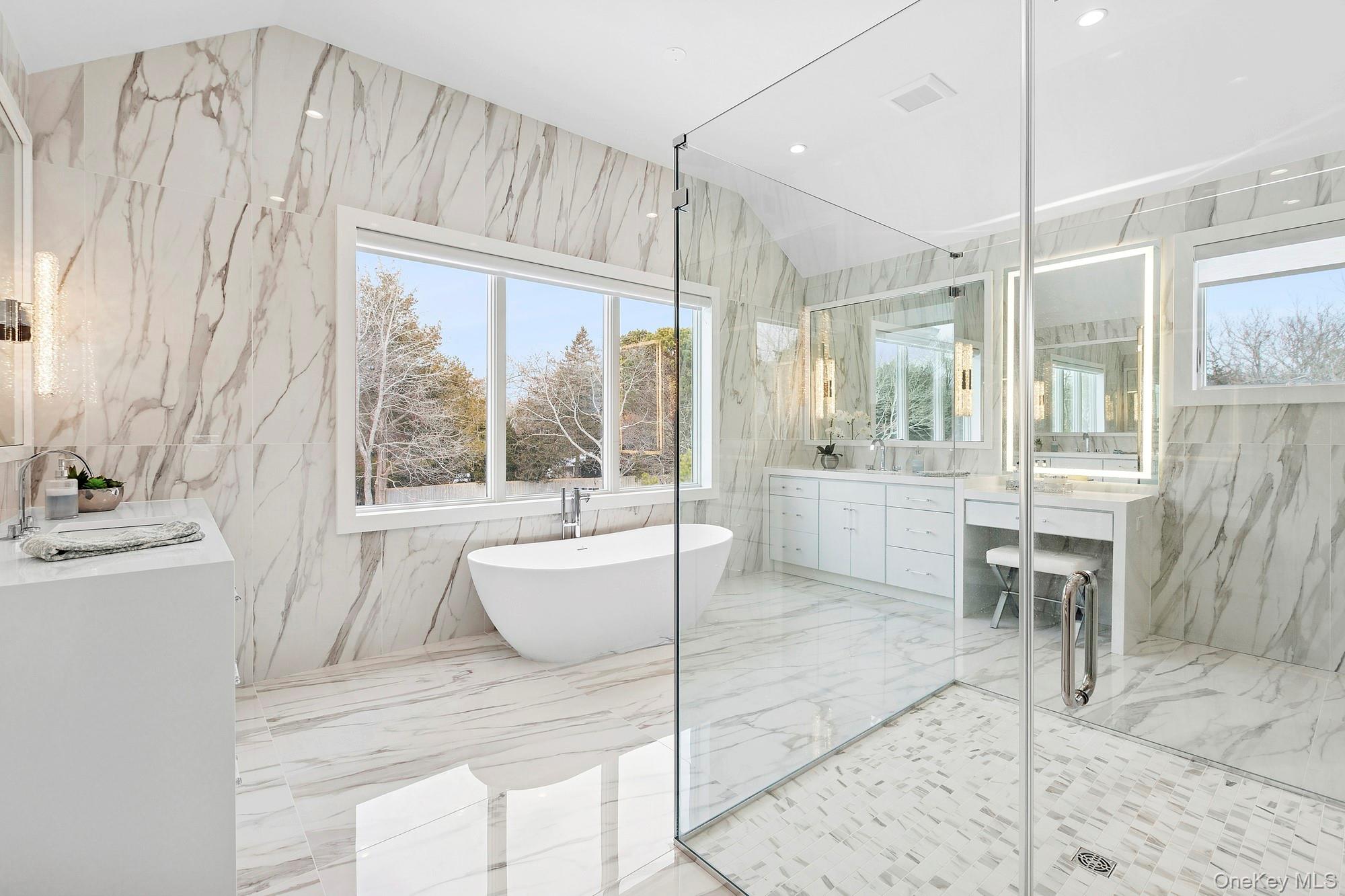 4 Heatherwood Lane, Quogue, NY 11959