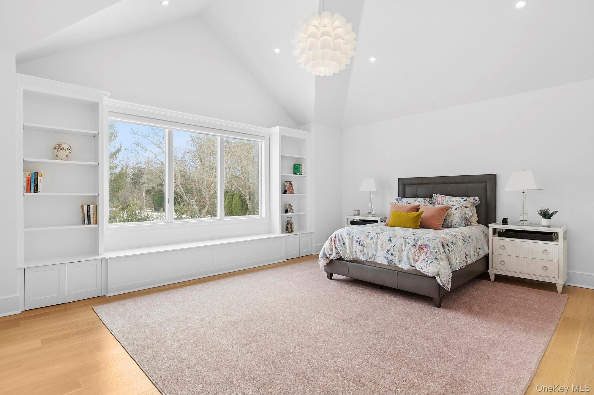 4 Heatherwood Lane, Quogue, NY 11959