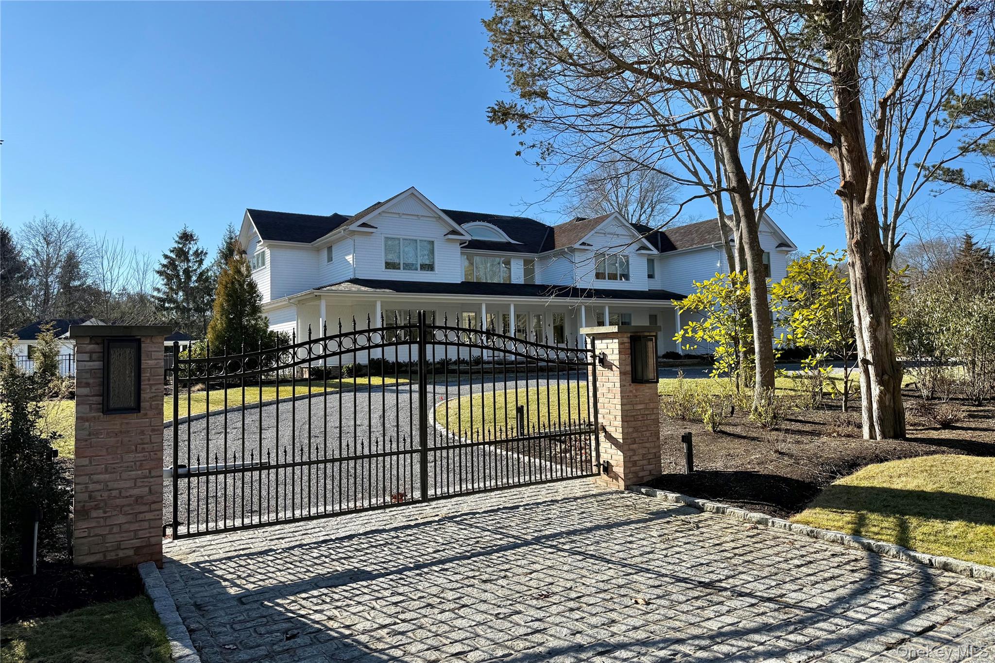 4 Heatherwood Lane, Quogue, NY 11959