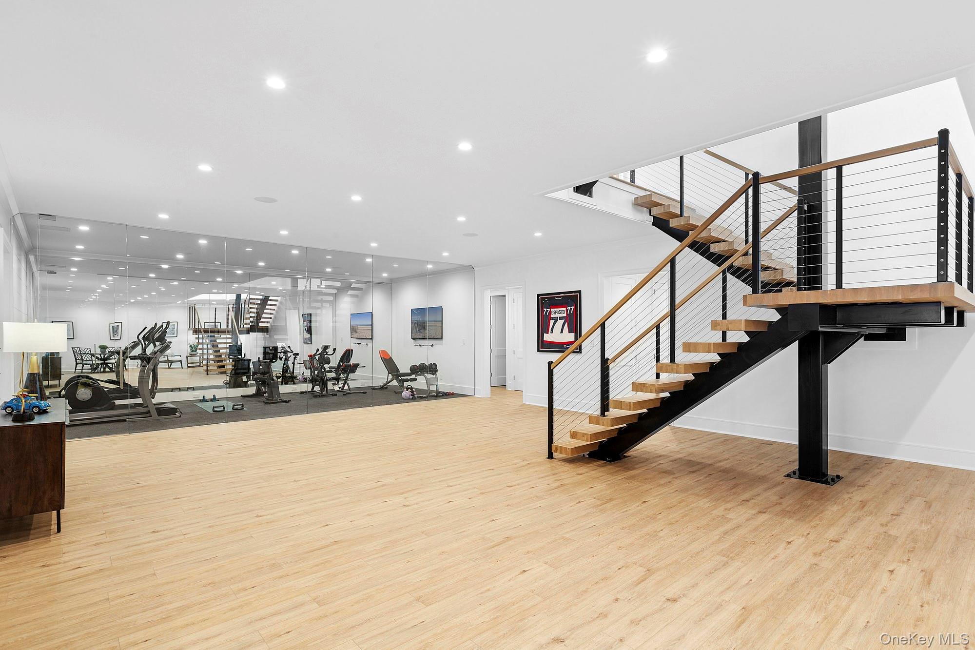 4 Heatherwood Lane, Quogue, NY 11959