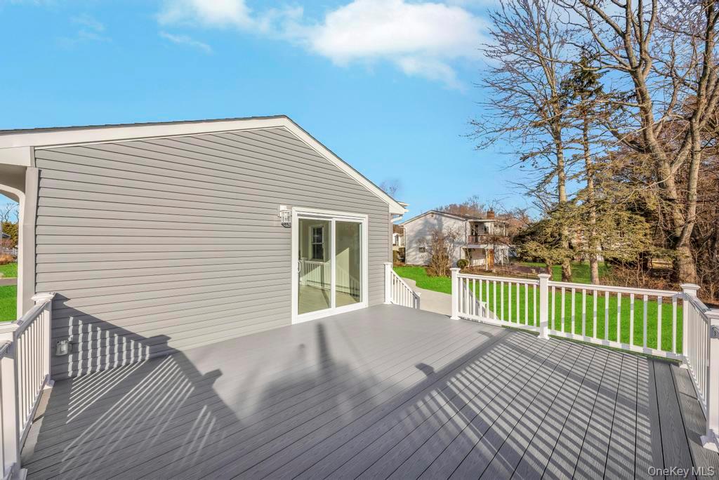 7 Suzanne Lane, Bethpage, NY 11714