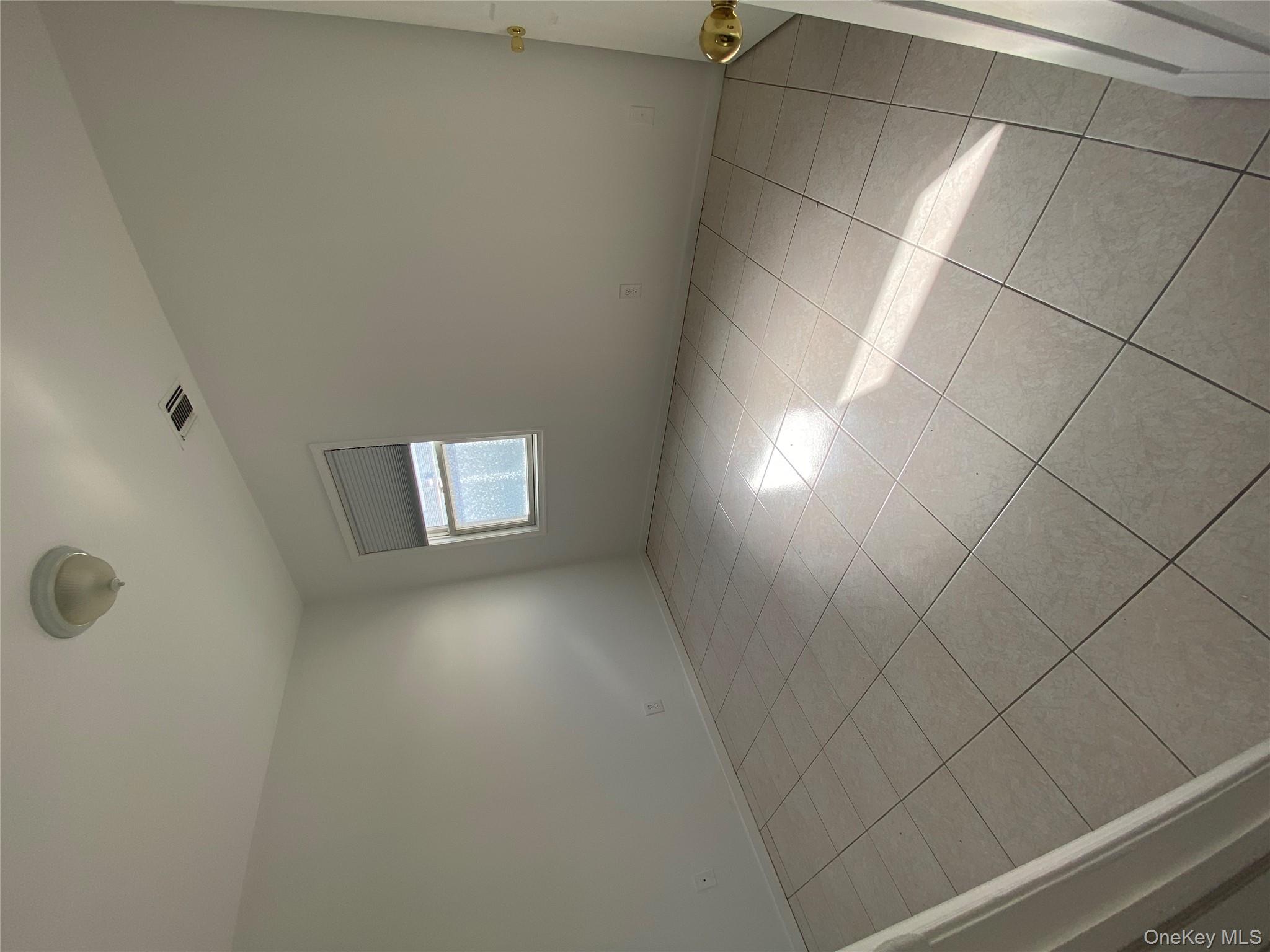 355 Bayville Avenue # 8, Bayville, NY 11709