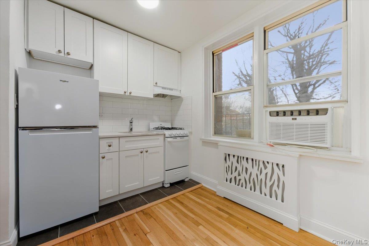 5645 Netherland Avenue # 2F, Bronx, NY 10471