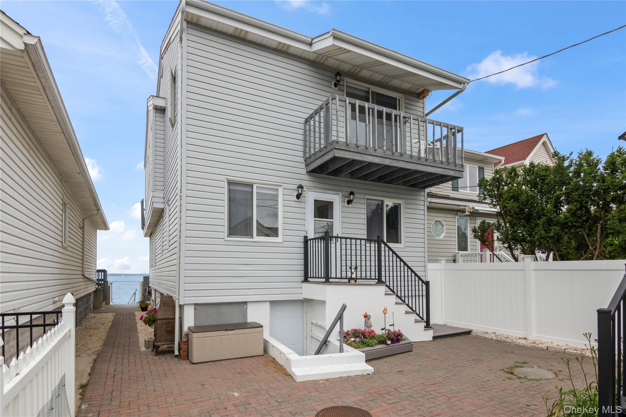 19 Pine Lane, Bayville, NY 11709