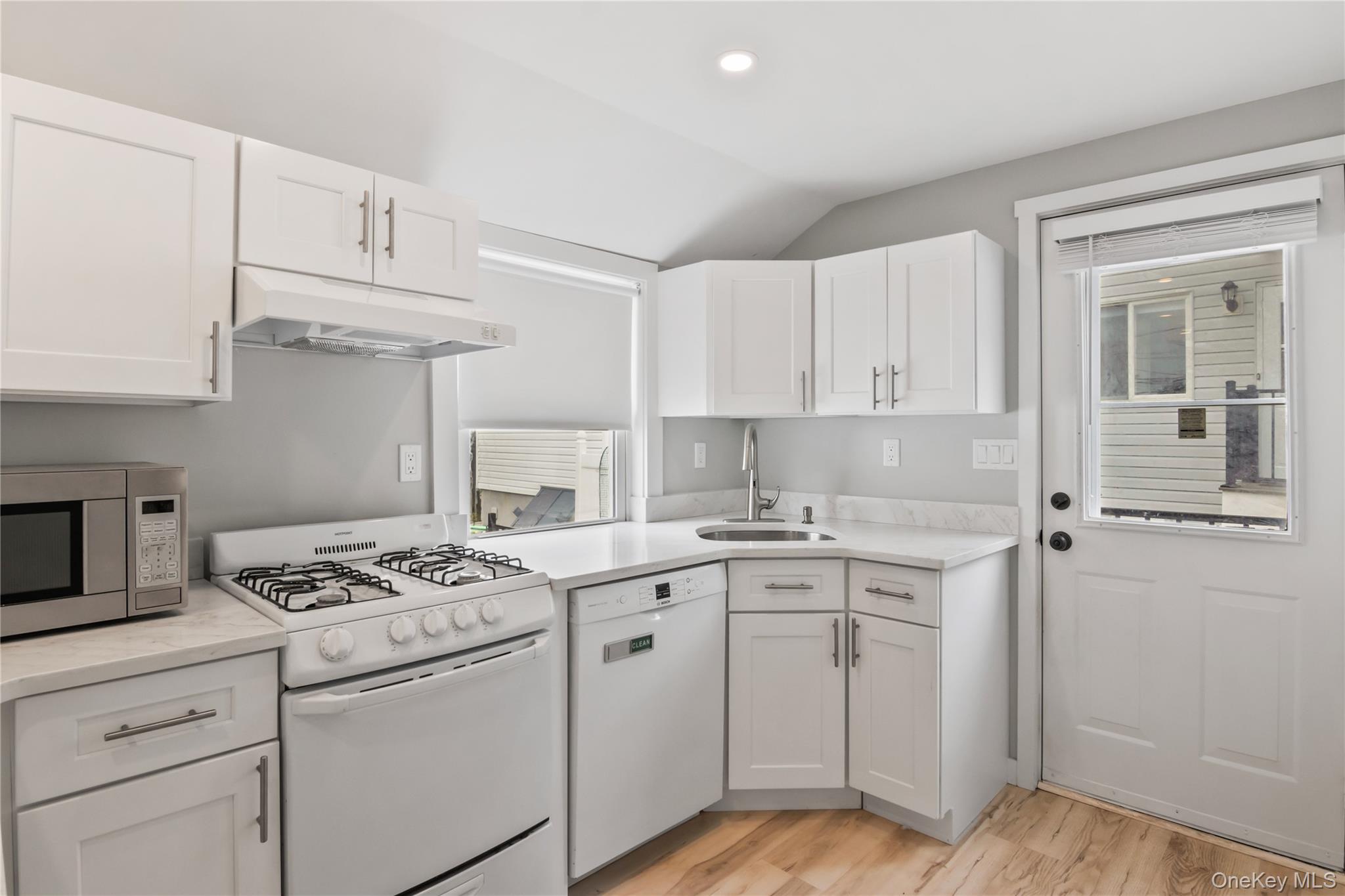 19 Pine Lane, Bayville, NY 11709