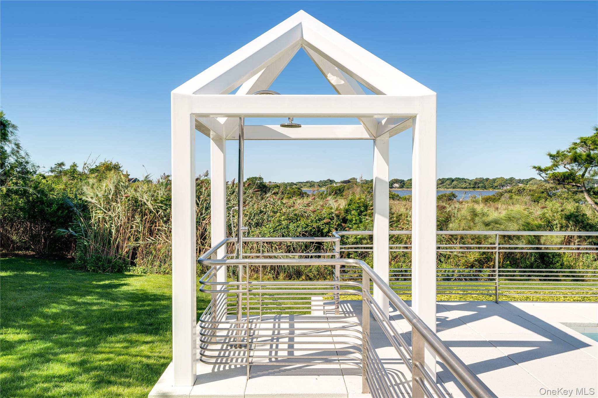 64 W End Road, East Hampton, NY 11937