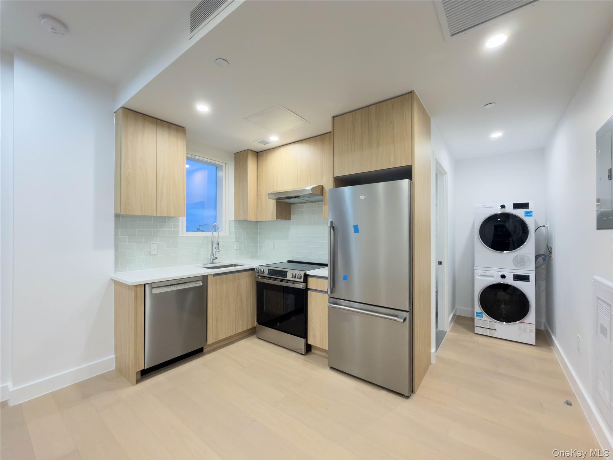 150-02 Northern Boulevard # 3C, Flushing, NY 11354