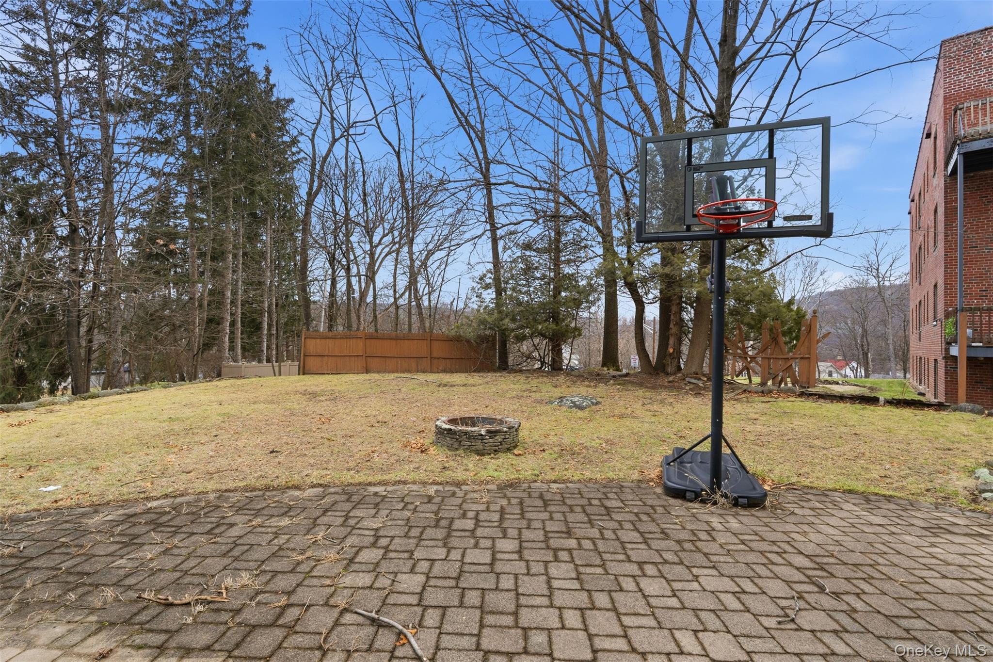 11 Oakdale Manor, Suffern, NY 10901