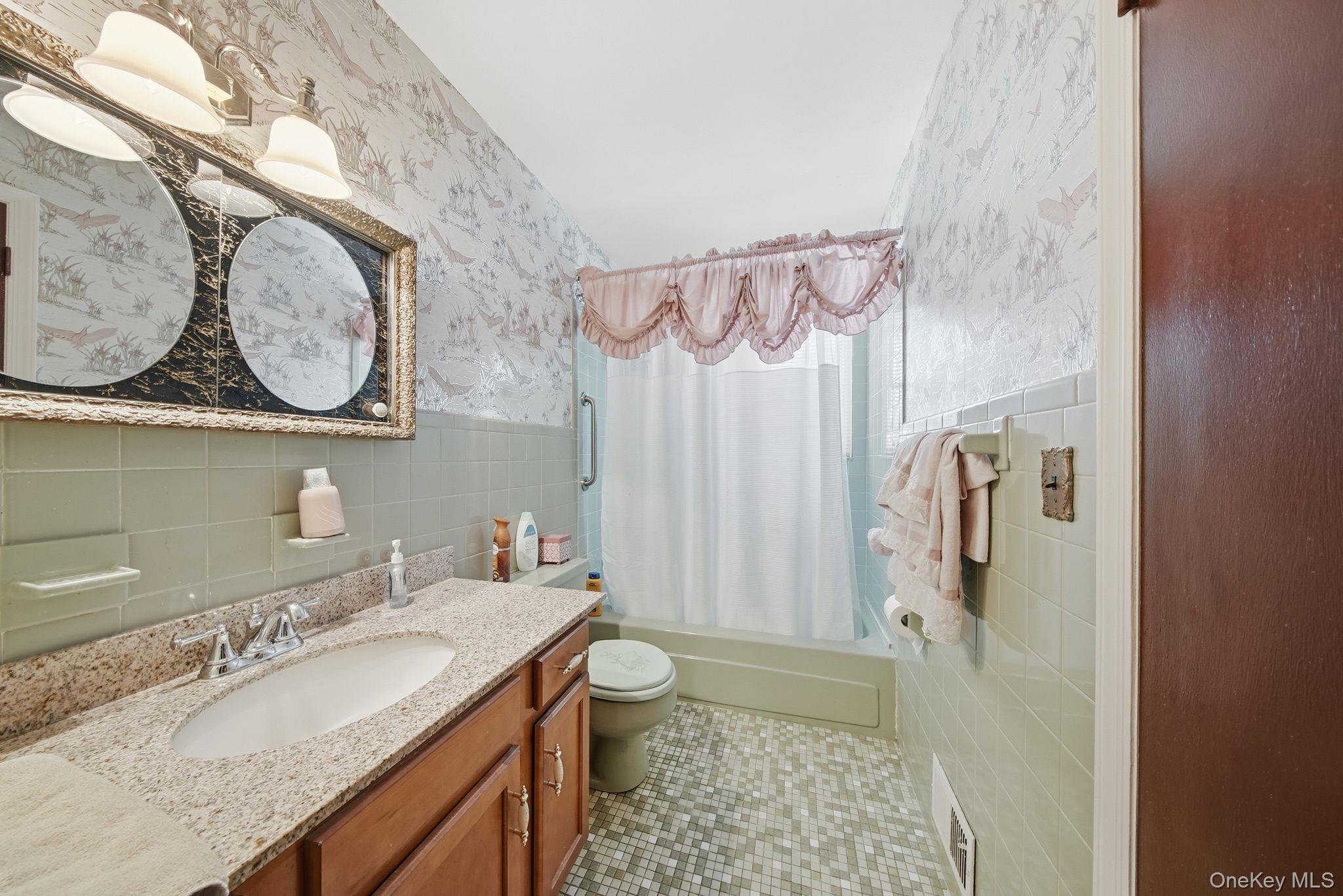 9 Michele Court, Middletown, NY 10941