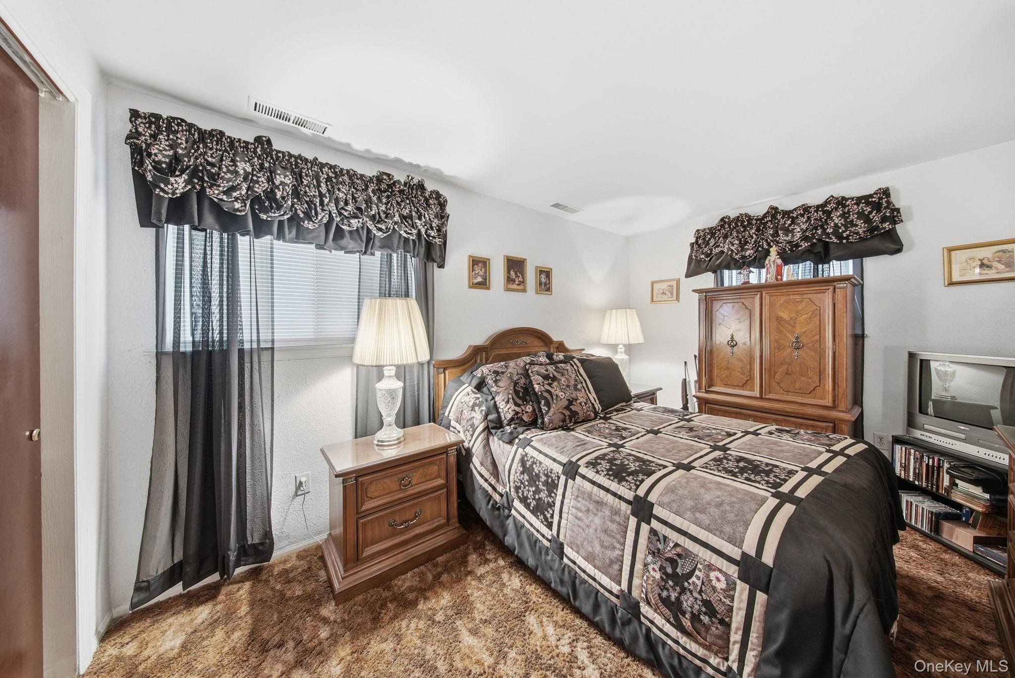 9 Michele Court, Middletown, NY 10941