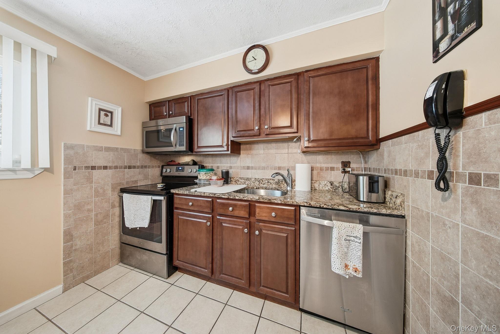 9 Michele Court, Middletown, NY 10941