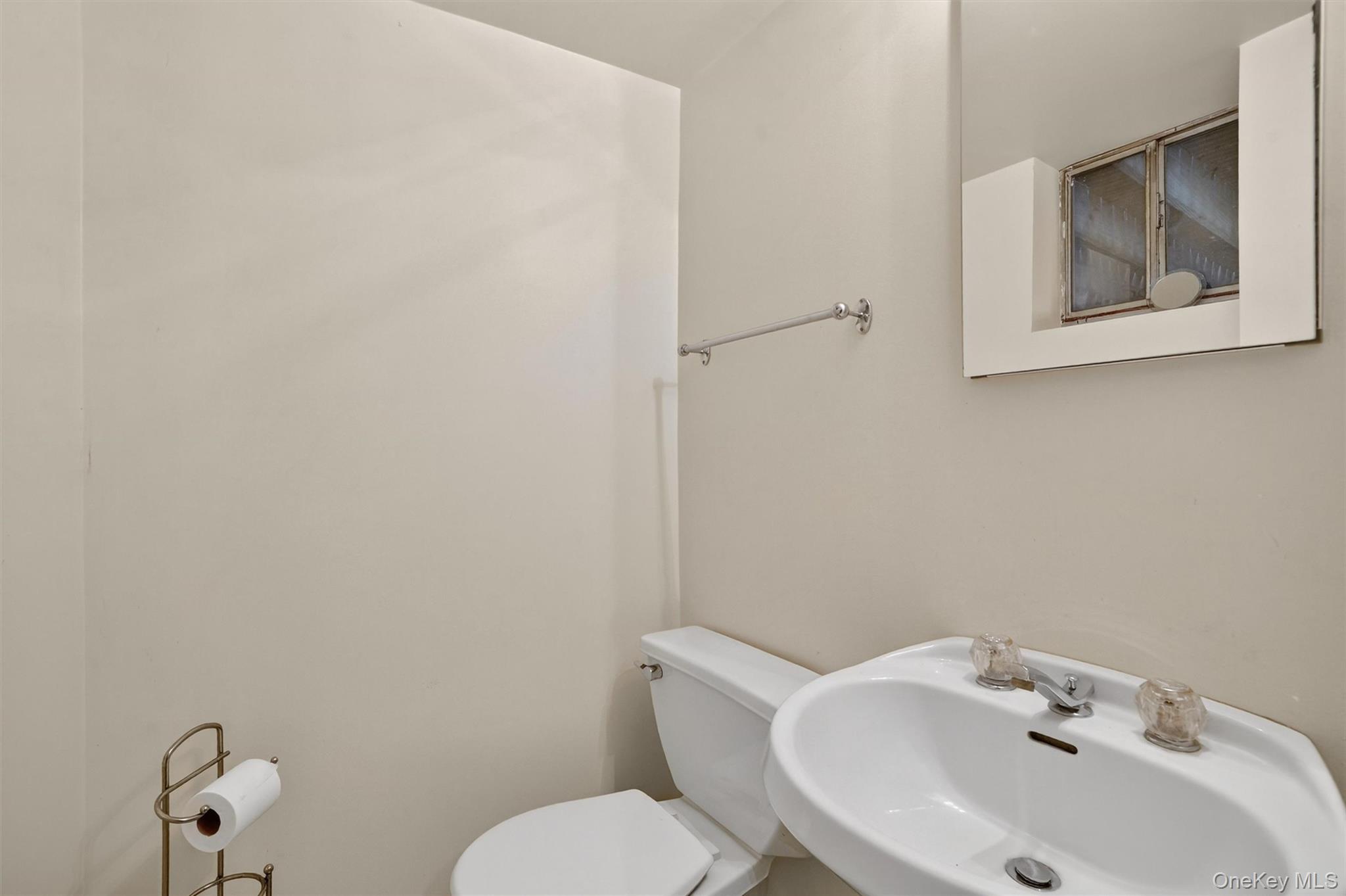 13 Reeback Drive, Ossining, NY 10562